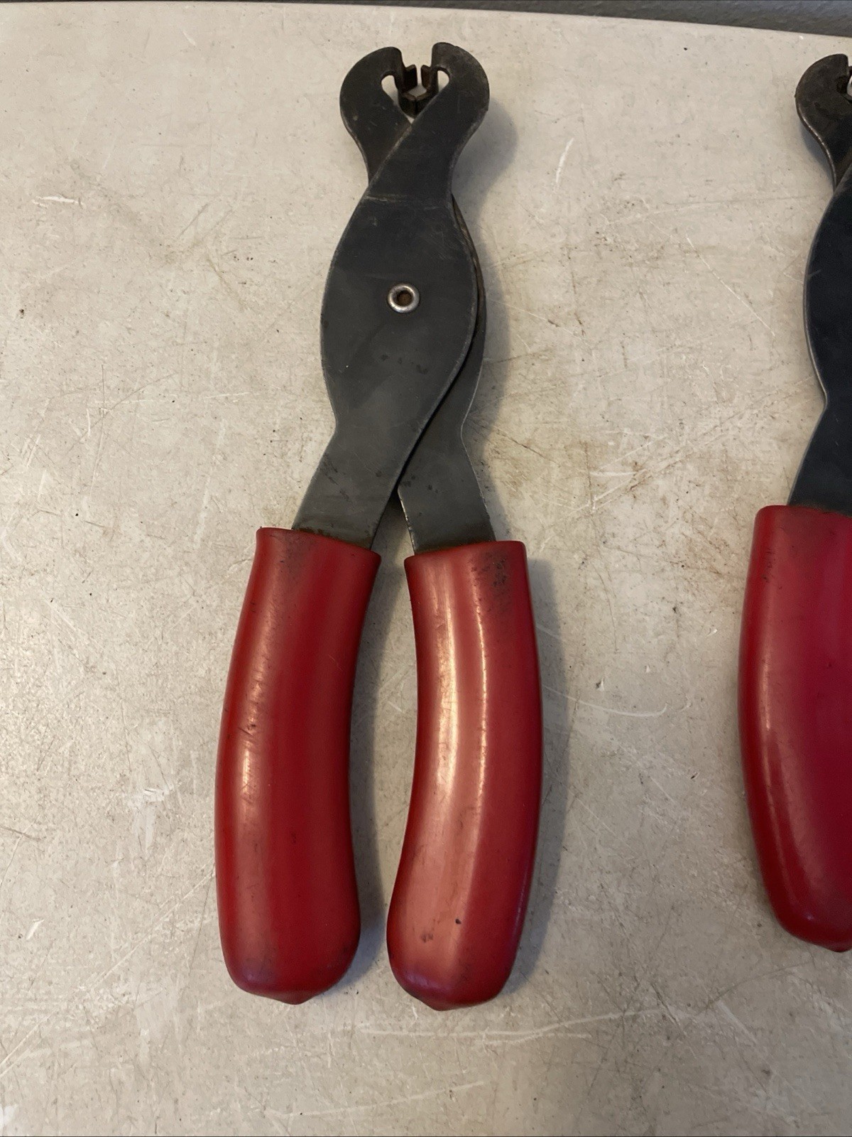 Blue Point FIH9055-1, 9055-2, Ya9457-1 YA9457-2 Fuel Line Disconnect Pliers