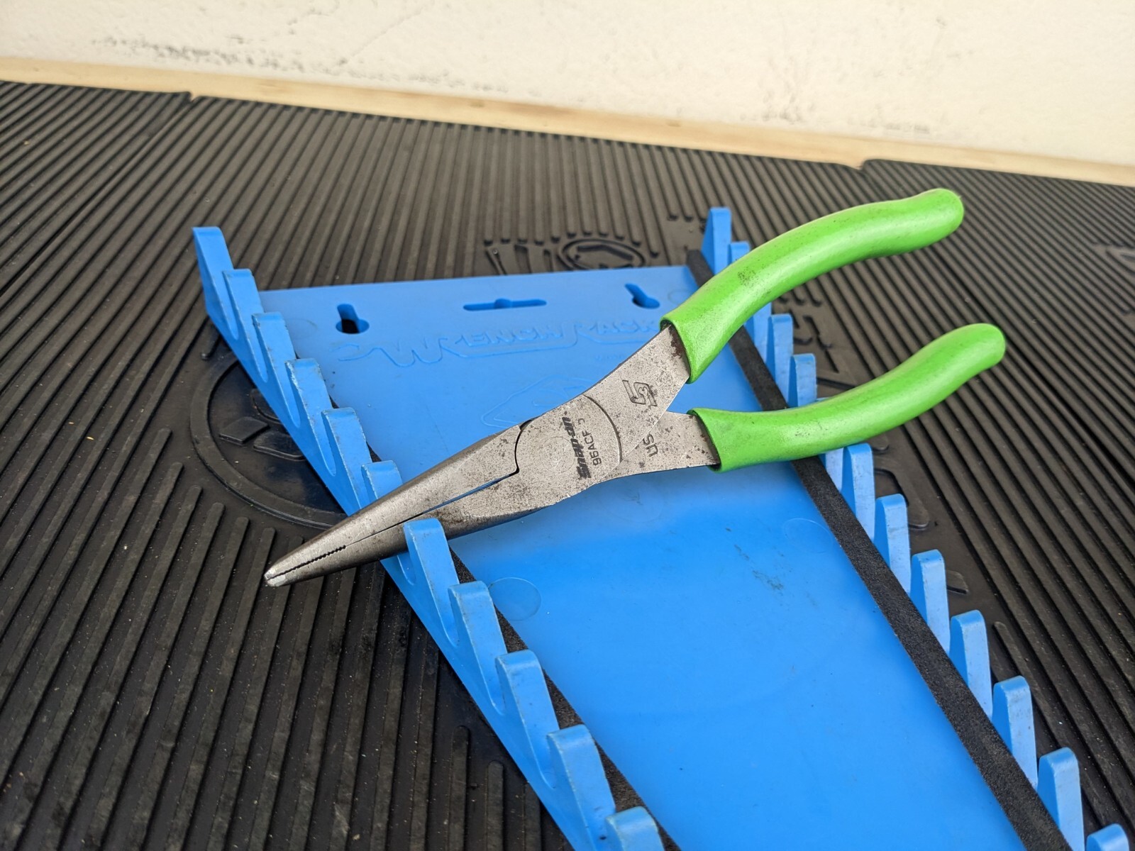 #bd473 Snap On 96ACF – 8″ Talon Grip™ GREEN NEEDLE Nose Pliers