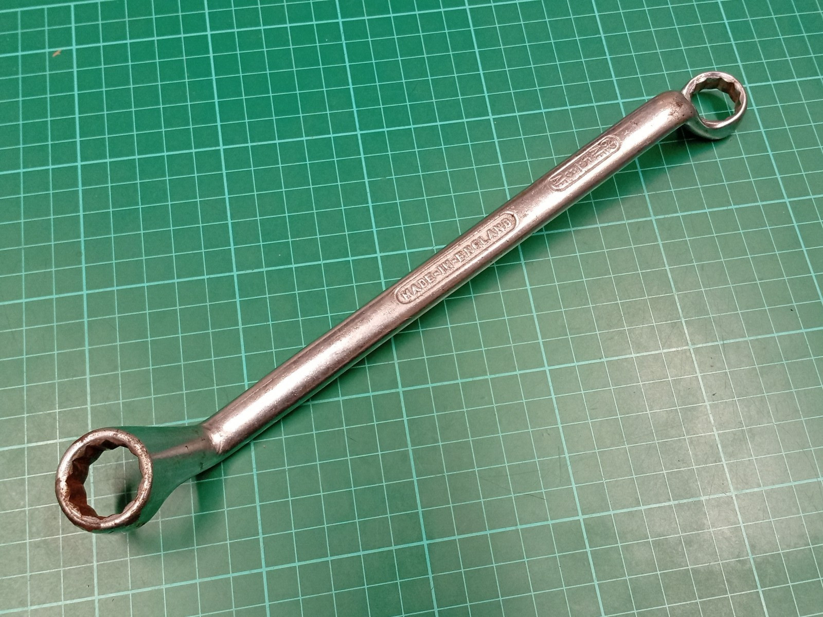 BEDFORD Vanadium, 5/8″ x 3/4″ AF, Offset Ring Spanner, Made In England