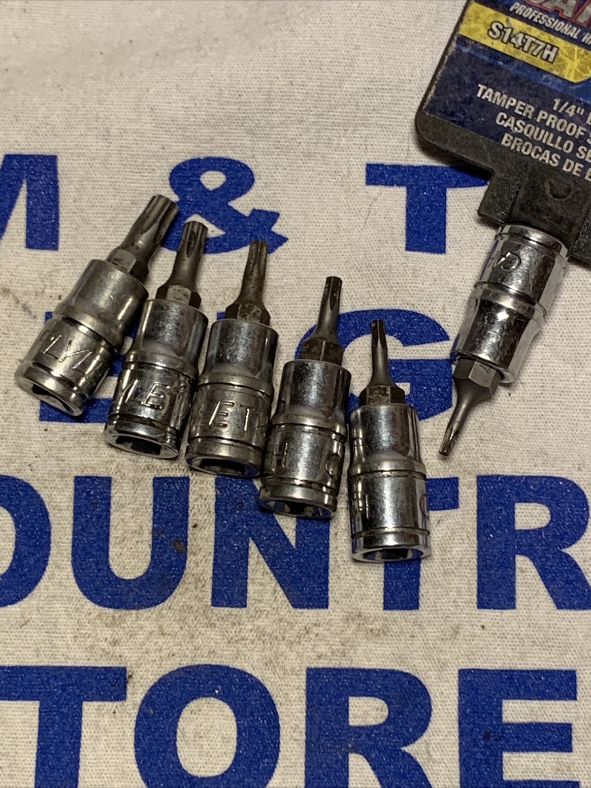 Carlyle Tools 1/4″ Drive 6pc Tamper Proof Star Bit Sockets T7-T27