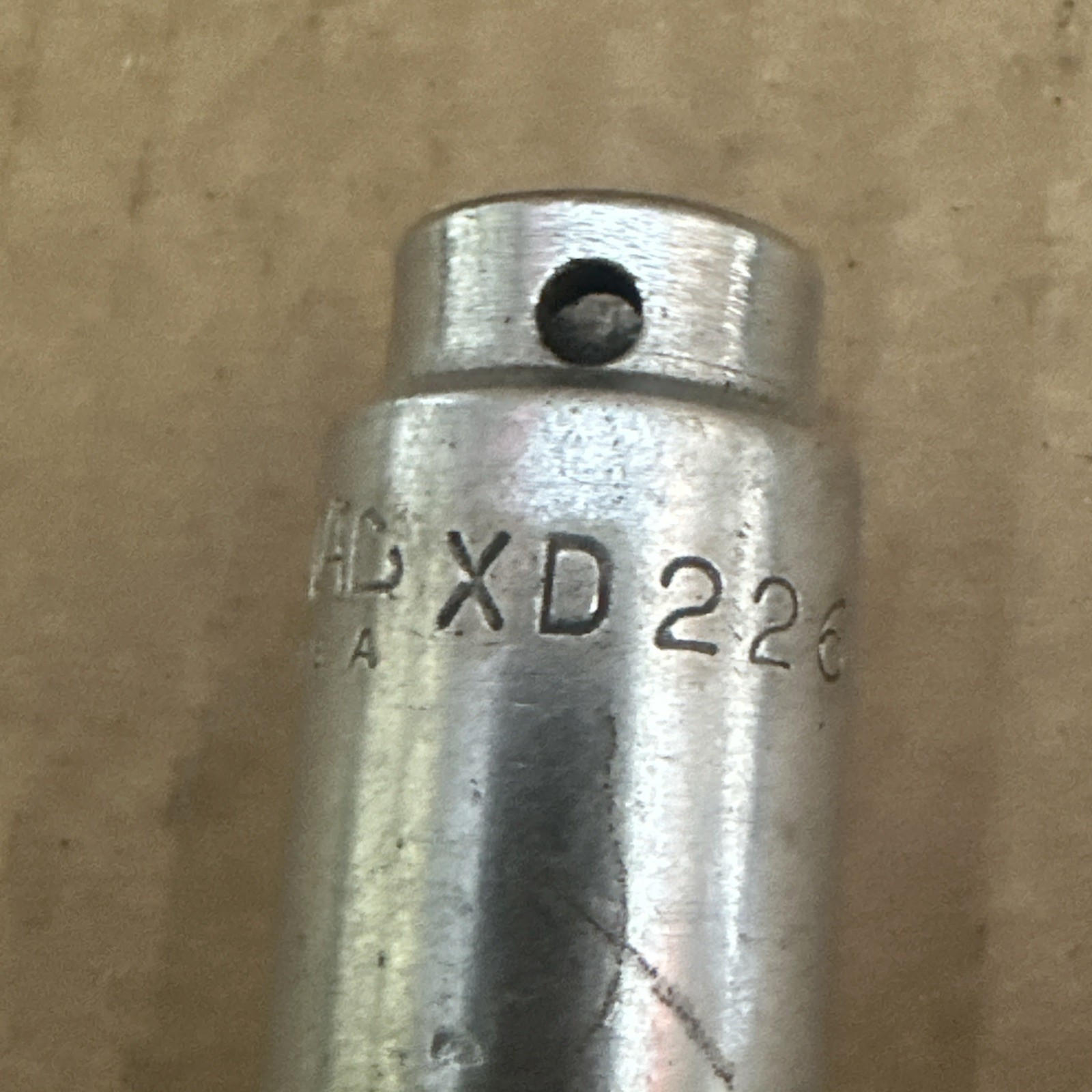 Mac Tools USA 3/8″ Drive SAE Size 11/16″ Deep 6 Point Socket XD226