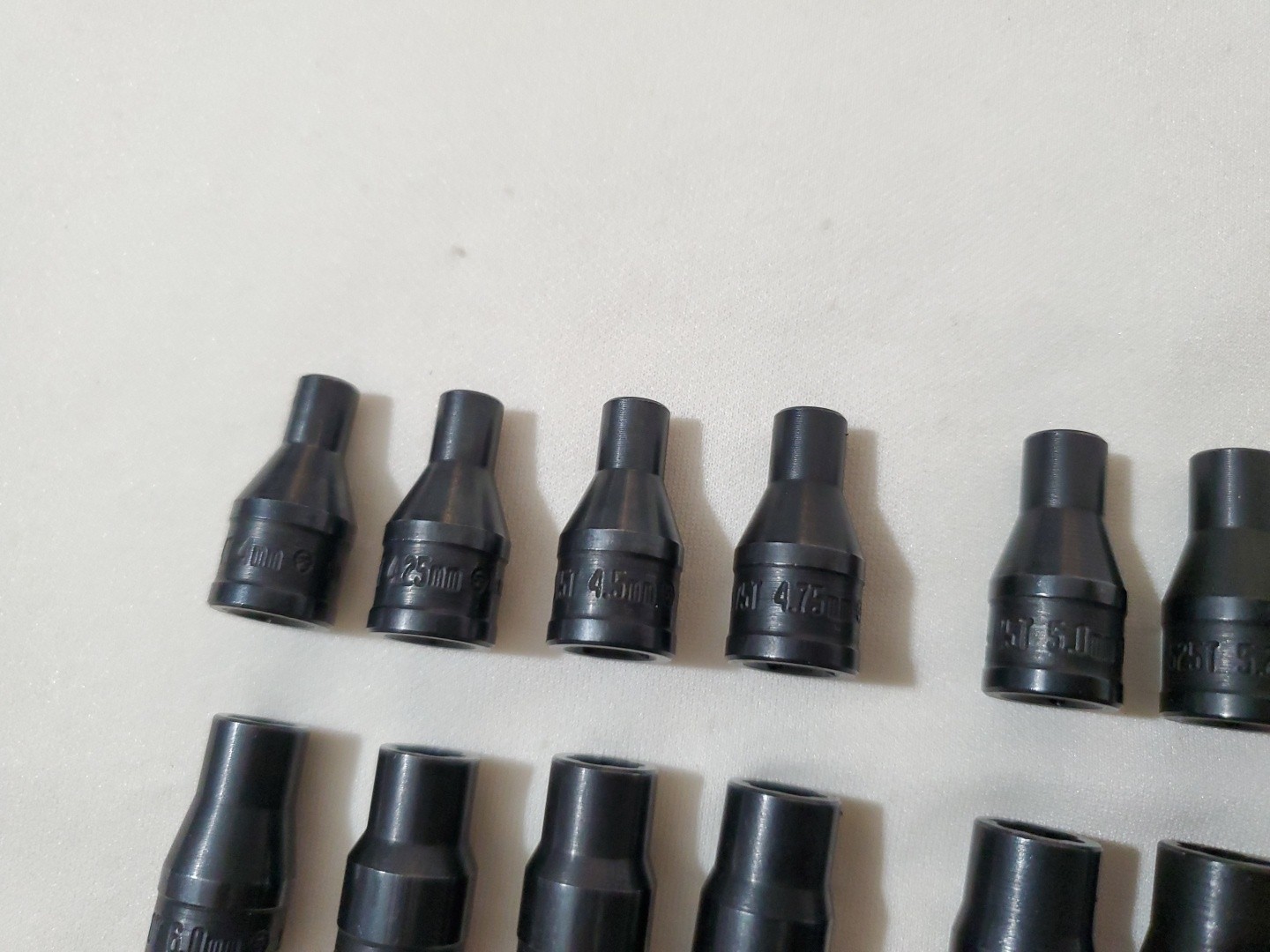 Mac Tools 13 Piece 1/4″ Drive Twist Socket Set Metric 4.0mm-8mm, (0.25″ grads)