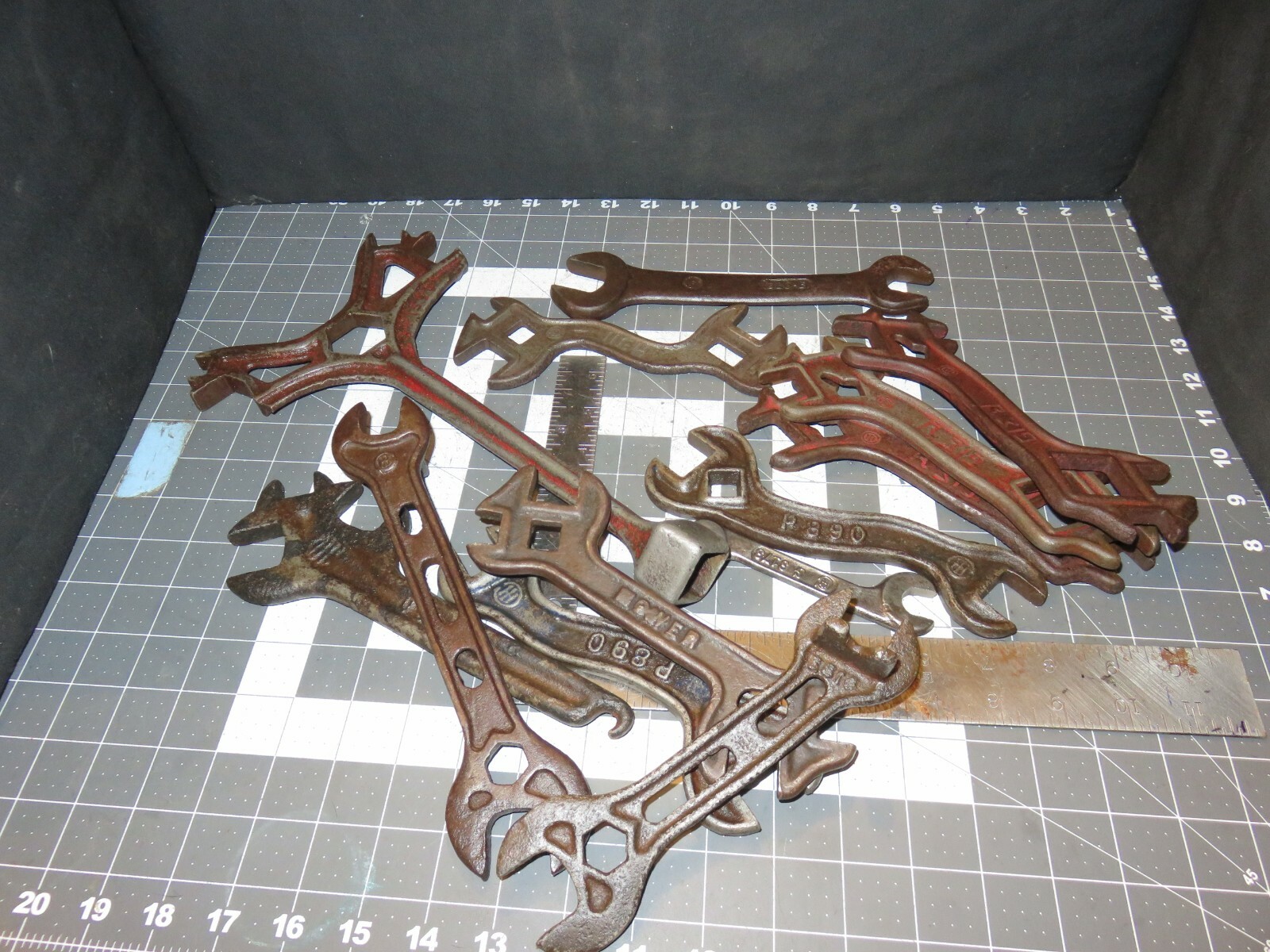 Antique IHC International Harvester Tractor & Implement Wrenches & Tools