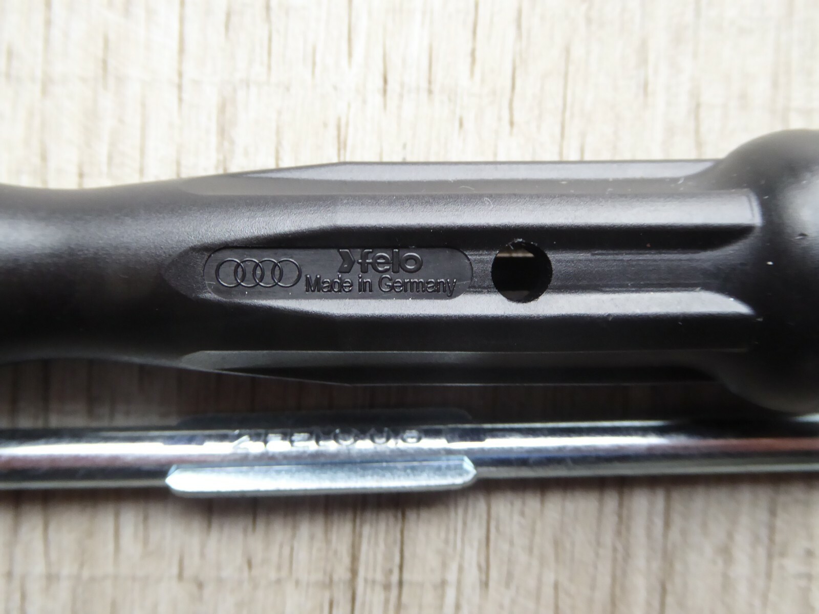 GENUINE VW PASSAT 2015-2020 B8 PHILIPS / FLAT REVERSIBLE TOOL KIT SCREWDRIVER #