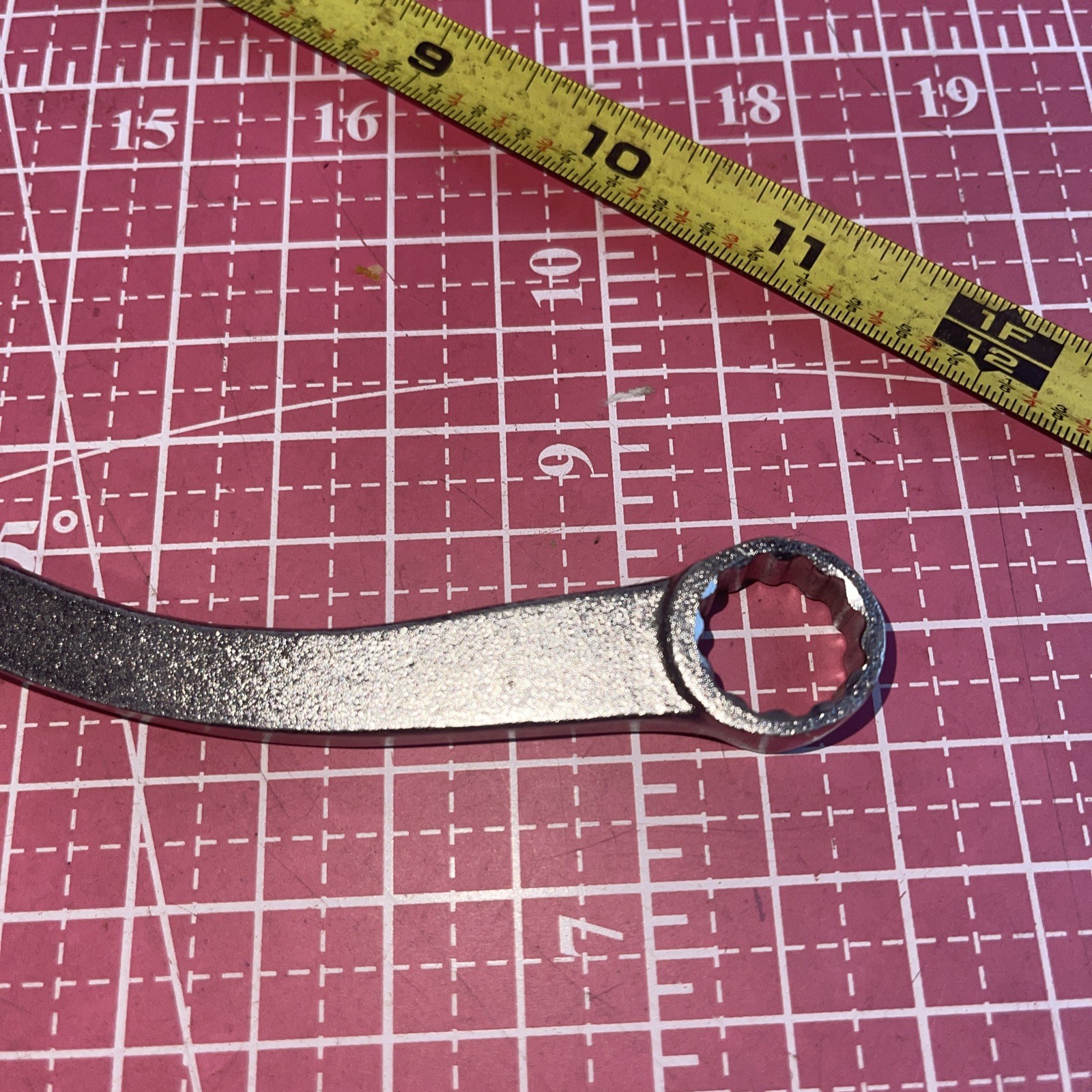 NOS Bonney USA 2701 5/8 In X 9/16 In SAE Obstruction 12 Point Wrench Banana Dist