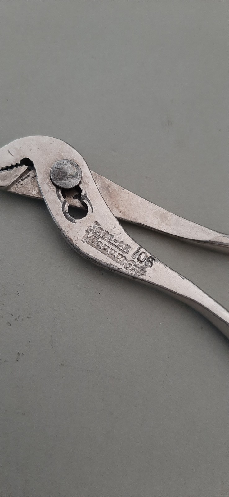 1956 Snap-on Tools Vacuum Grip No. 105 5″ Ignition Pliers USA 716