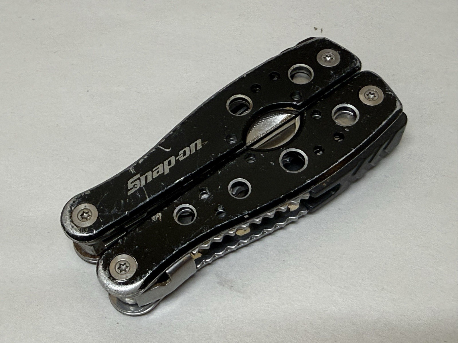 Snap-On Needle Nose Pliers Black Multi Tool Knife