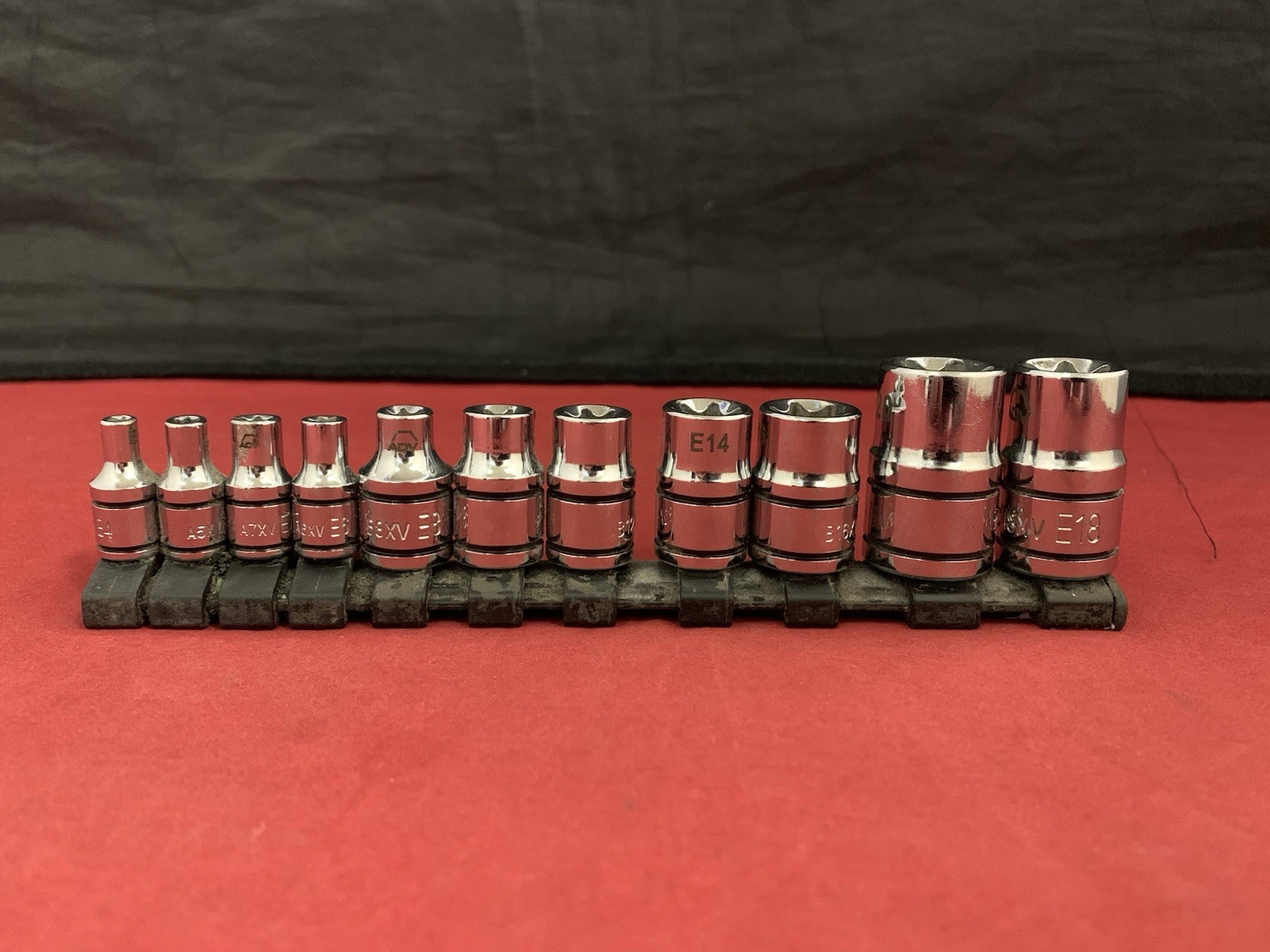 MATCO Tools ADV 11-PC Inverted Torx Sockets SABCX11V E4-E20; 1/4, 3/8, & 1/2″