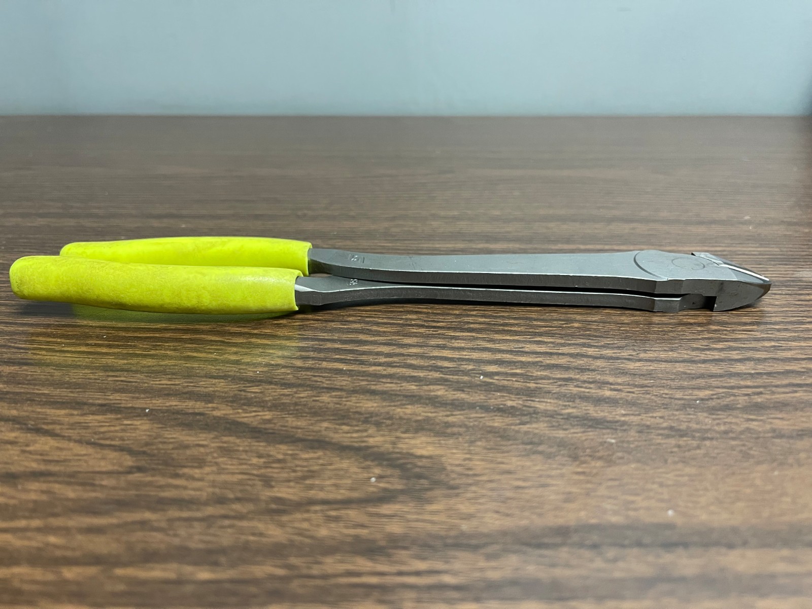 Snap-on Tools USA Yellow 11″ Vector Edge Heavy Duty Diagonal Cutters 312CF Used