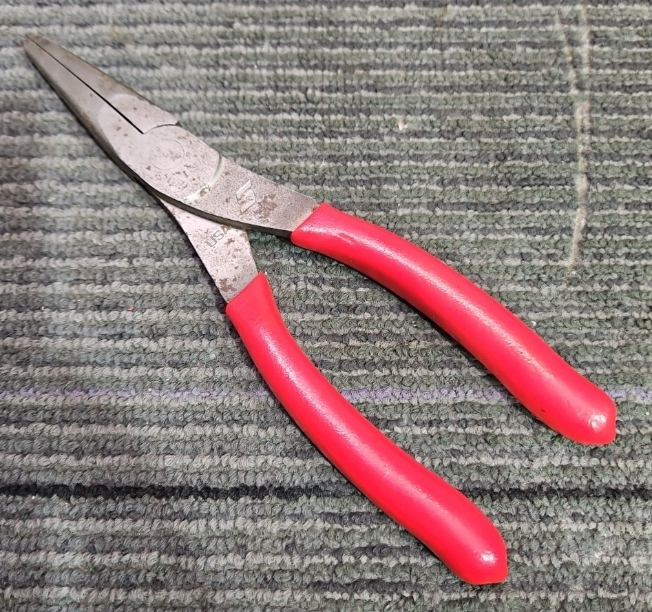 Snap-On Tools 96ACF1 8″ Soft Grip Needle Nose Pliers – Red