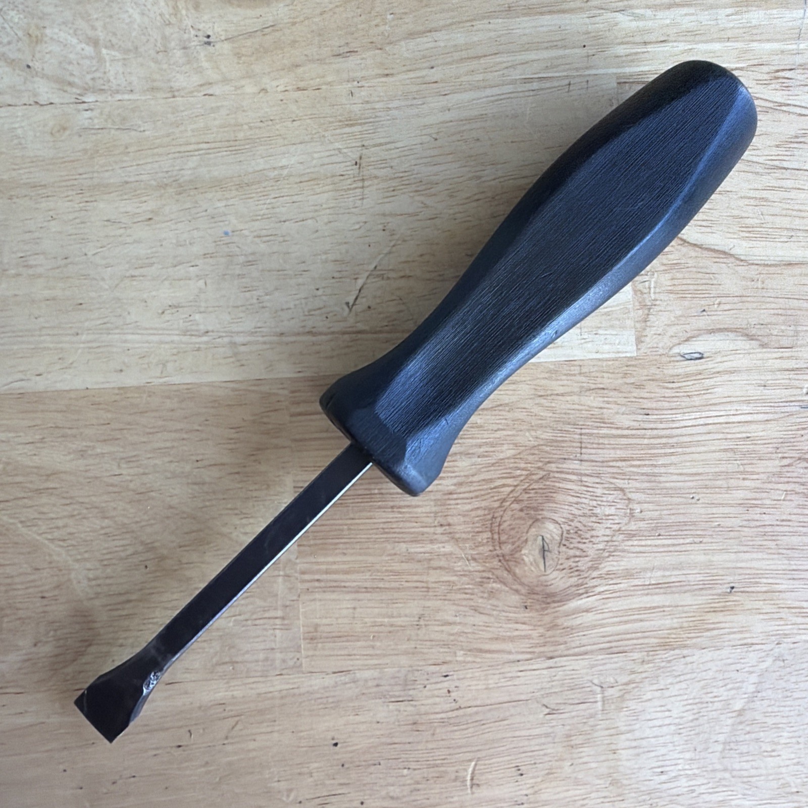 Snap On Tools 8″ Long Curved Tip Pry Bar Black Hard Handle SPB8A USA