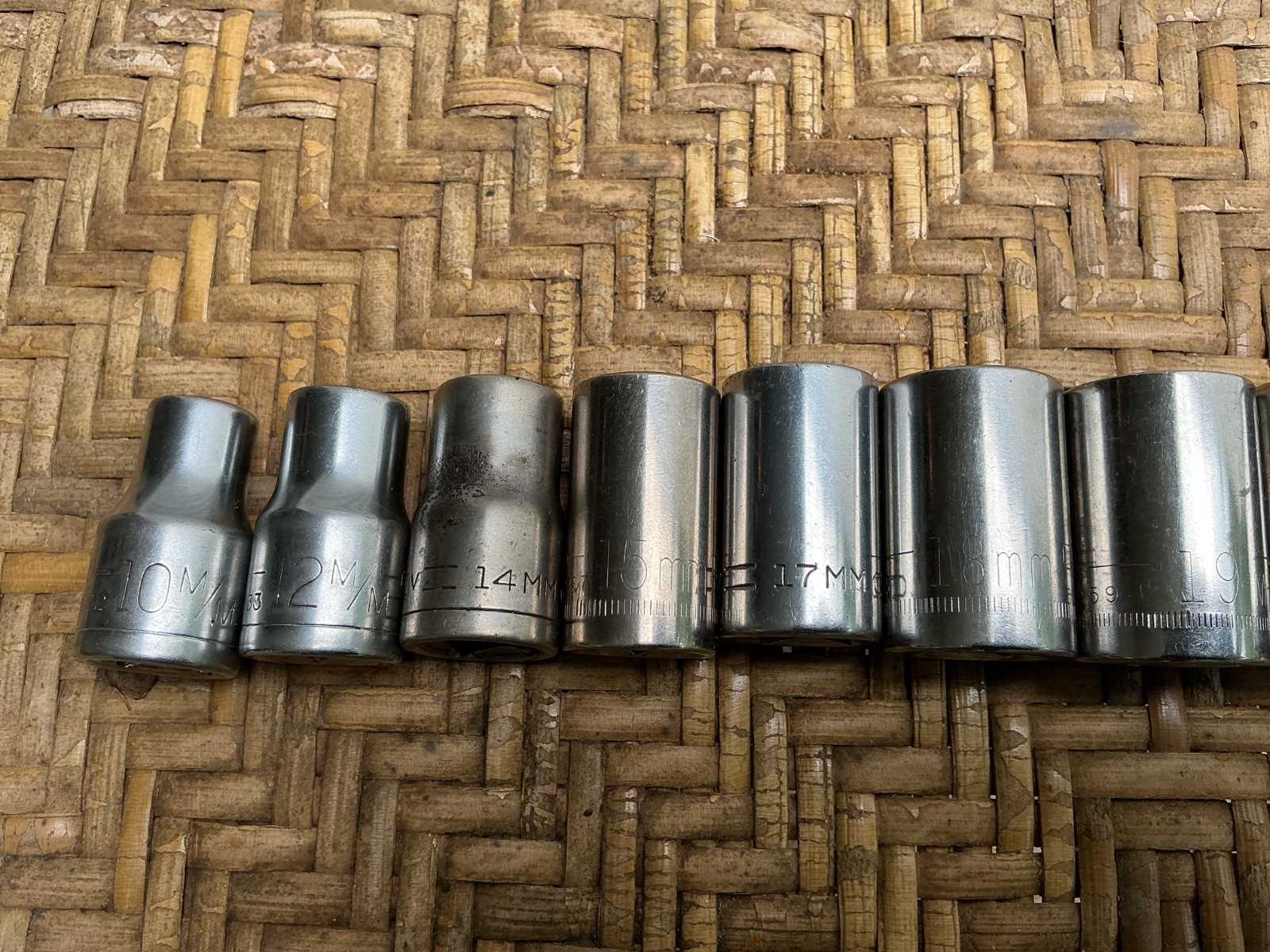 Shallow Socket Set CRAFTSMAN, USA, Metric, 12pc. 1/2″ Drive, 12pt 10MM-32MM