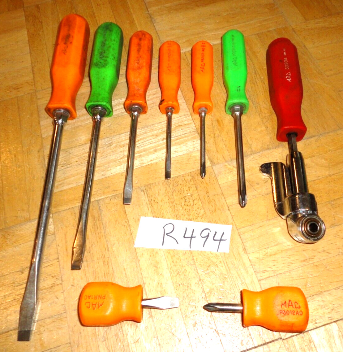 MAC TOOLS 9 PIECE MULTI COLOR HANDLE HARD HANDLE MIXED SCREWDRIVER SET