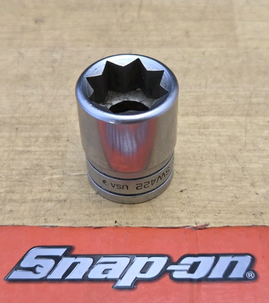Snap On SW422 – 1/2″ Drive 11/16″ Shallow 8 Pt Double Square Socket