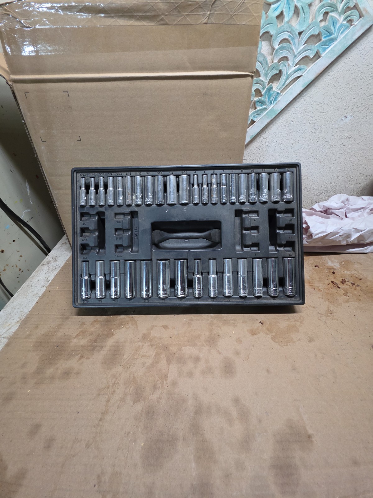 Husky 1/4 & 3/8 in Drive Deep Socket Set 6 PT 35 piece with tray4-13mm 5/32-1/2