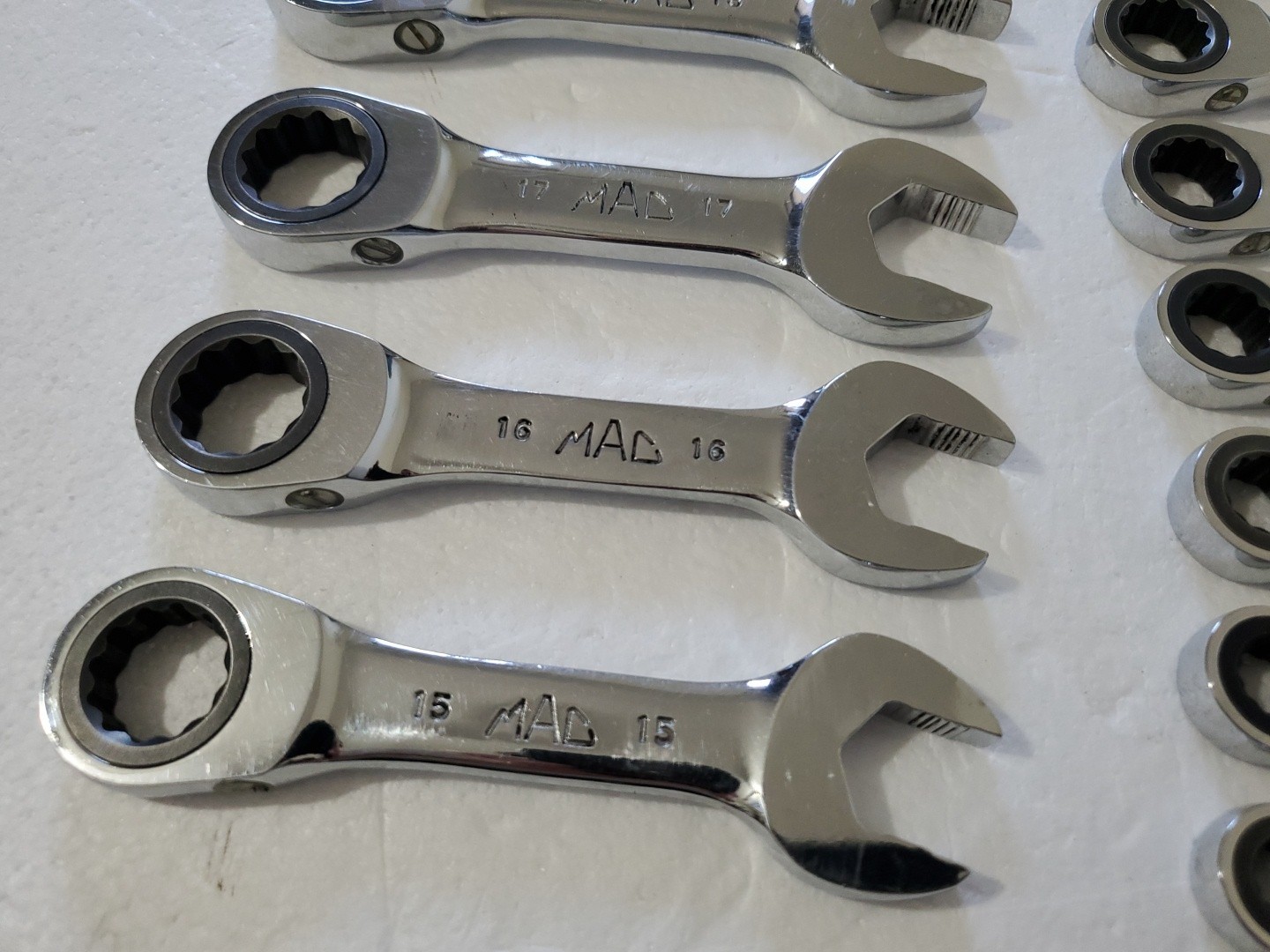 Mac Tools RWS 8mm-19mm Stubby 12-Point Ratcheting Wrench Set of 12
