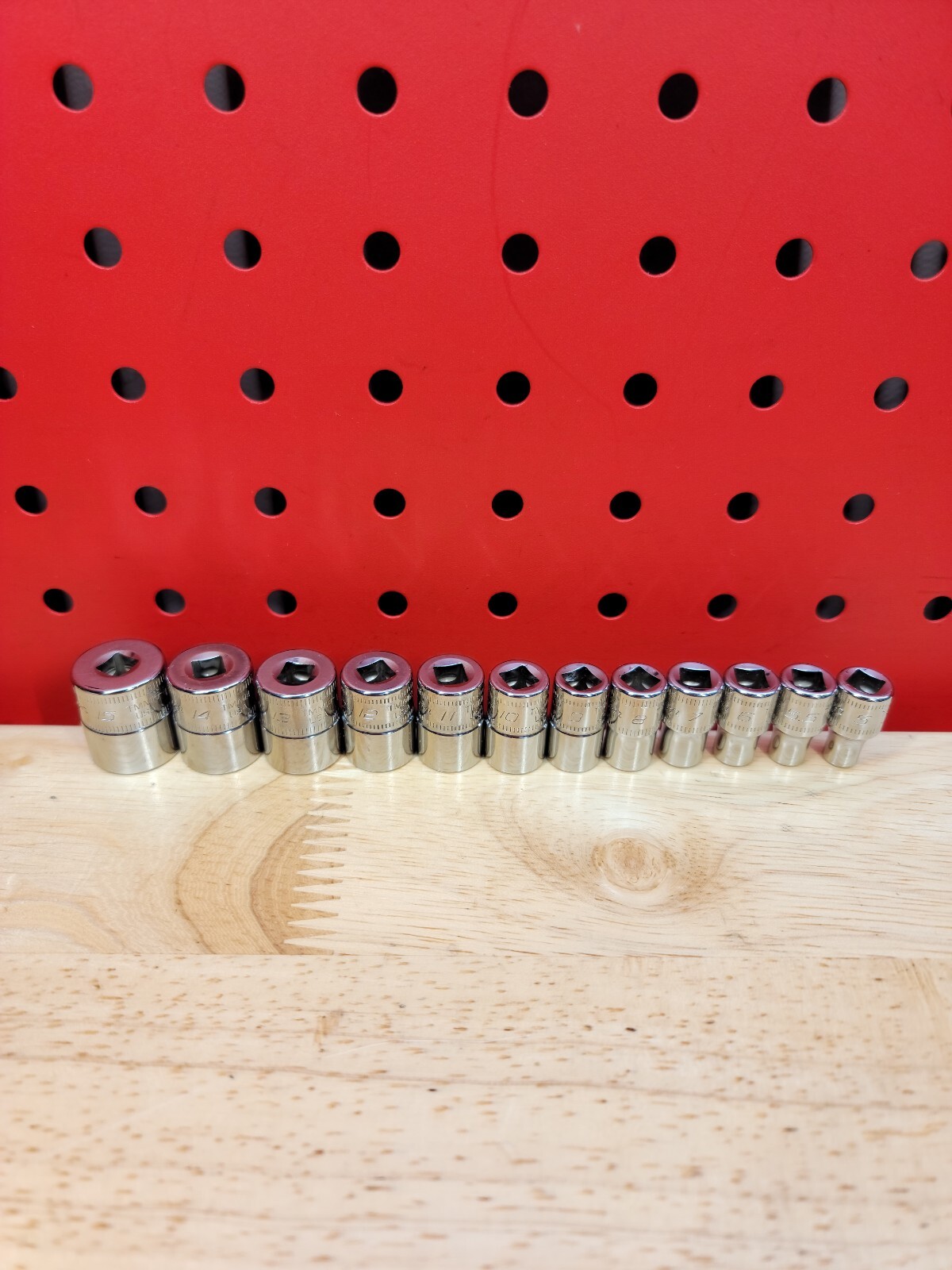 Snap-on Tools 112TMMY 5mm-15mm NICE 12-Piece 1/4″ Drive 6-Pt Shallow Socket Set