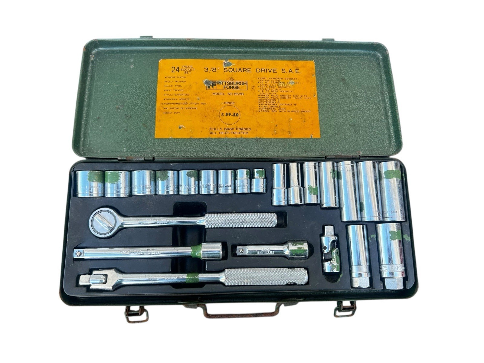 Vintage Pittsburgh Forge 24-piece, 3/8″ square drive SAE socket set