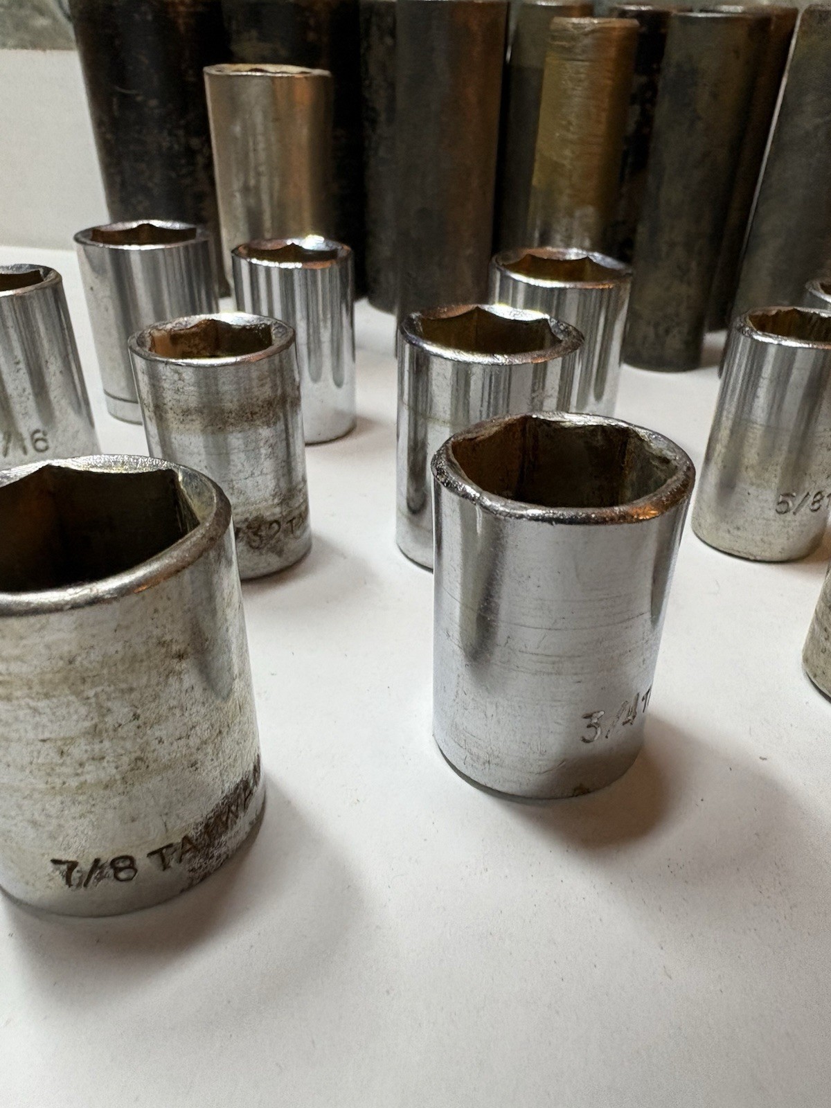 Lot of 36 Assorted Sockets Deep & Short Well 1/2″Drive 6 & 12 Point Metric & SAE