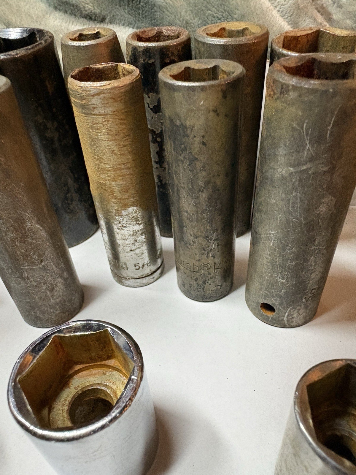 Lot of 36 Assorted Sockets Deep & Short Well 1/2″Drive 6 & 12 Point Metric & SAE