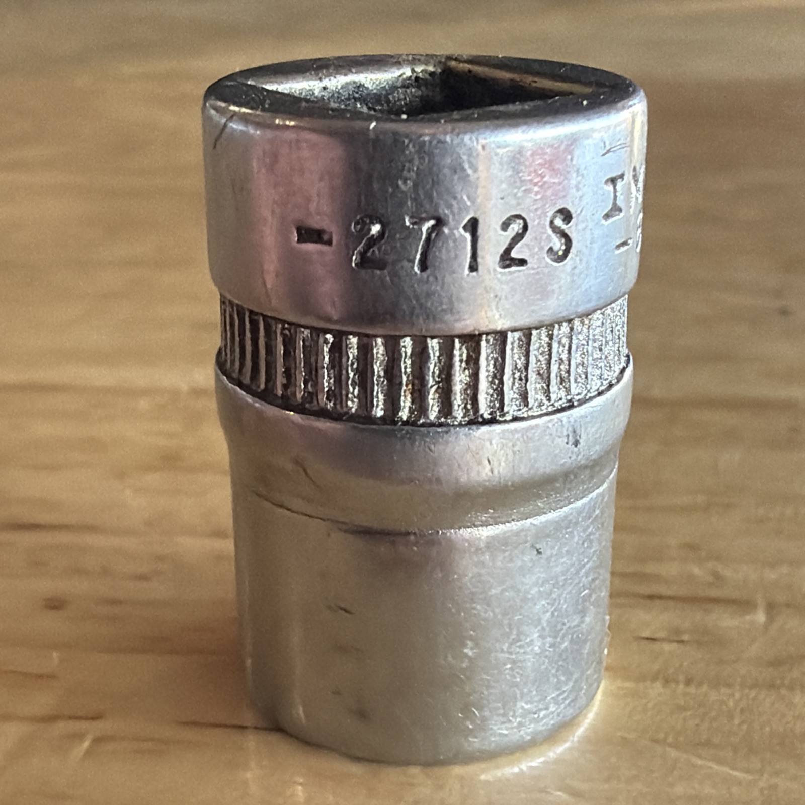 Indestro Super 3/8″ Double Square Socket 3/8″ Drive 8 Point 2712S Made in USA