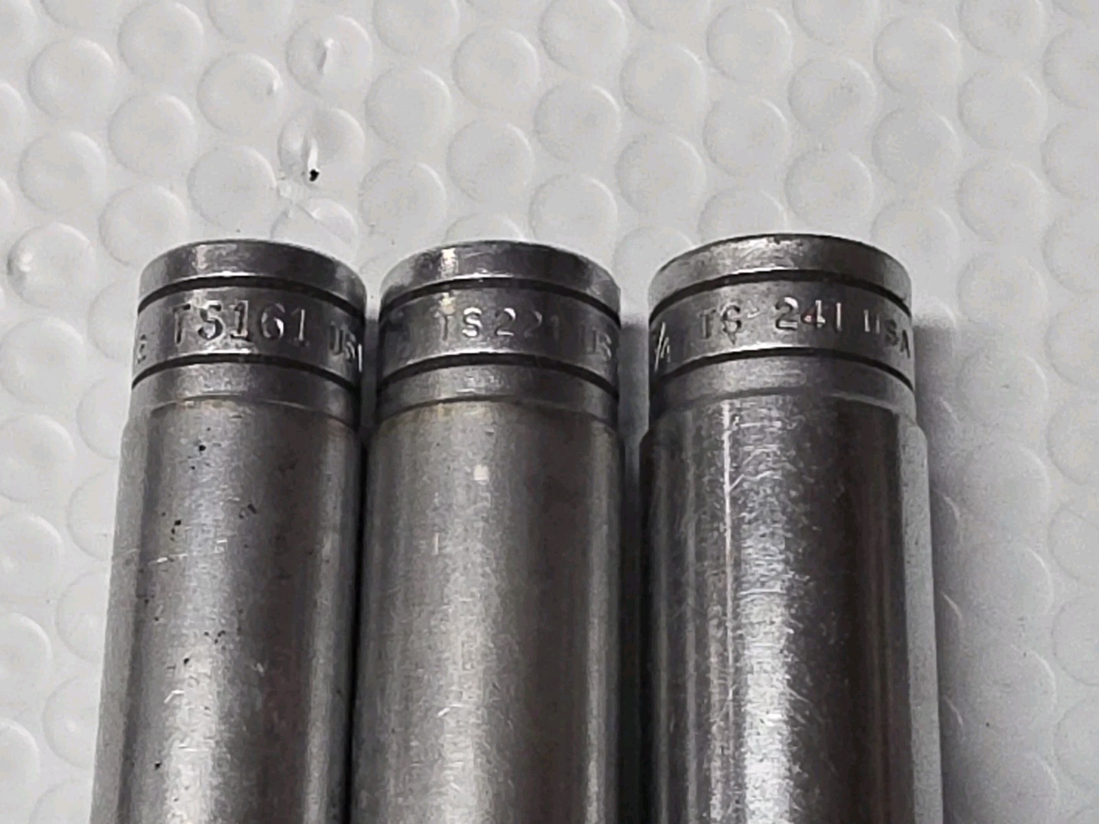 Snap-on 3/8 Drive TS SAE 3/4, 11/16, & 1/2 6 Point Sockets.