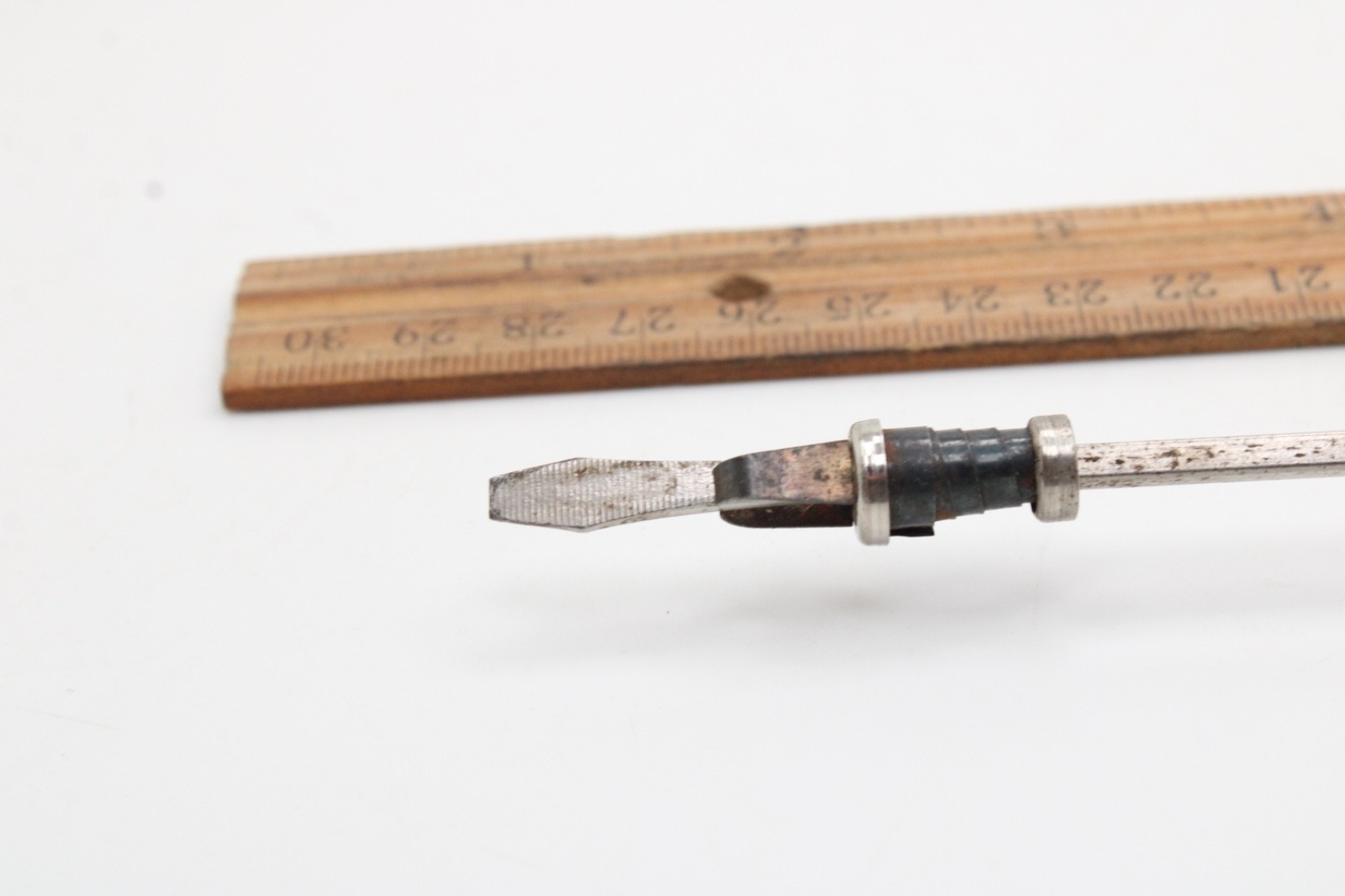 Great Neck Hard Amber/Black Handle Holding Slotted Flat Screwdriver