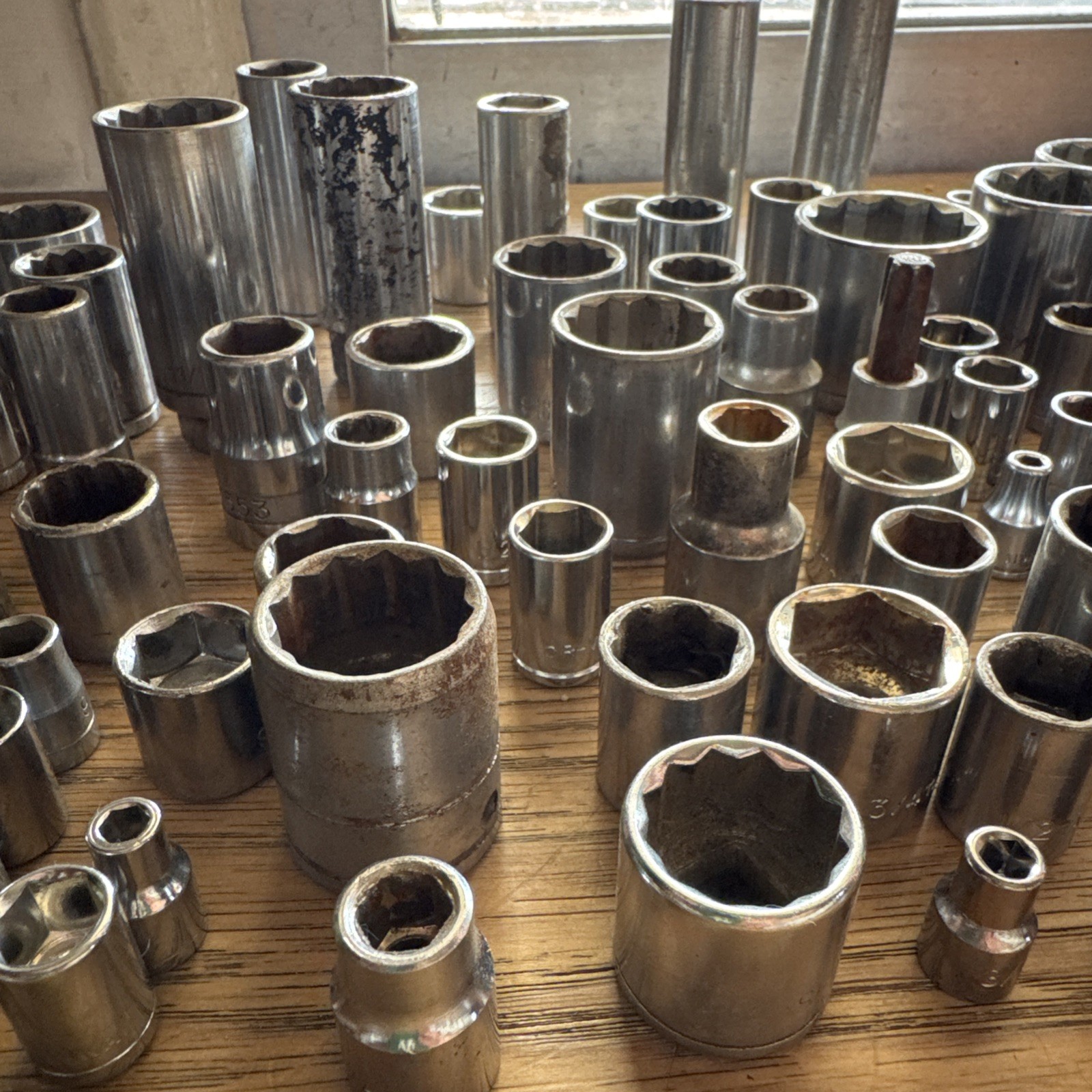Sockets Standard SAE Assorted 83 Pieces