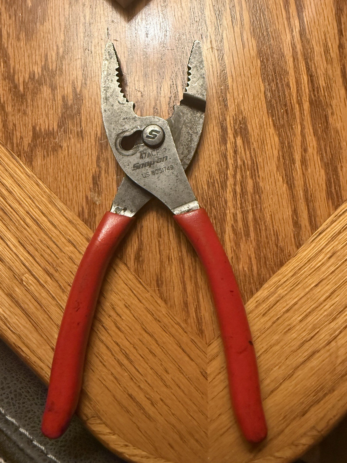 Snap-On Pliers RED 47CF Talon Grip Pliers
