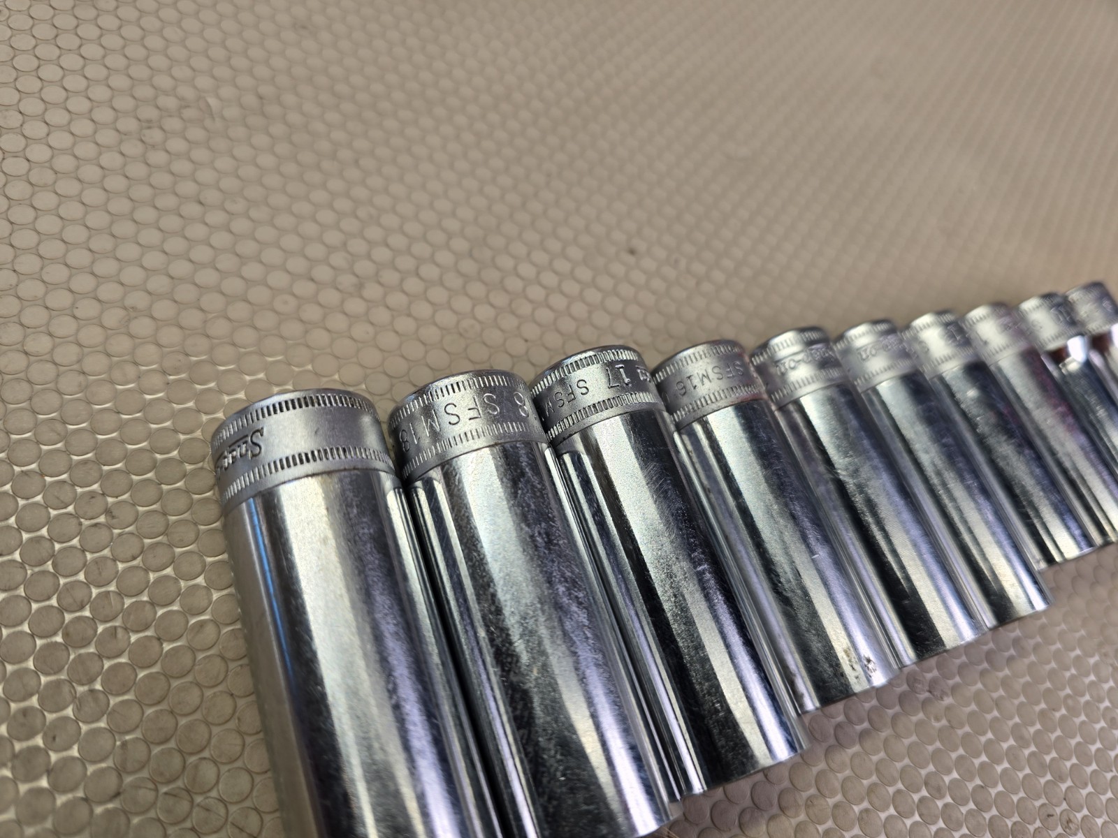Snap-on 11pc 3/8″ Drive Metric 6-Point Deep Socket Set SFSM SFS 8mm-19mm