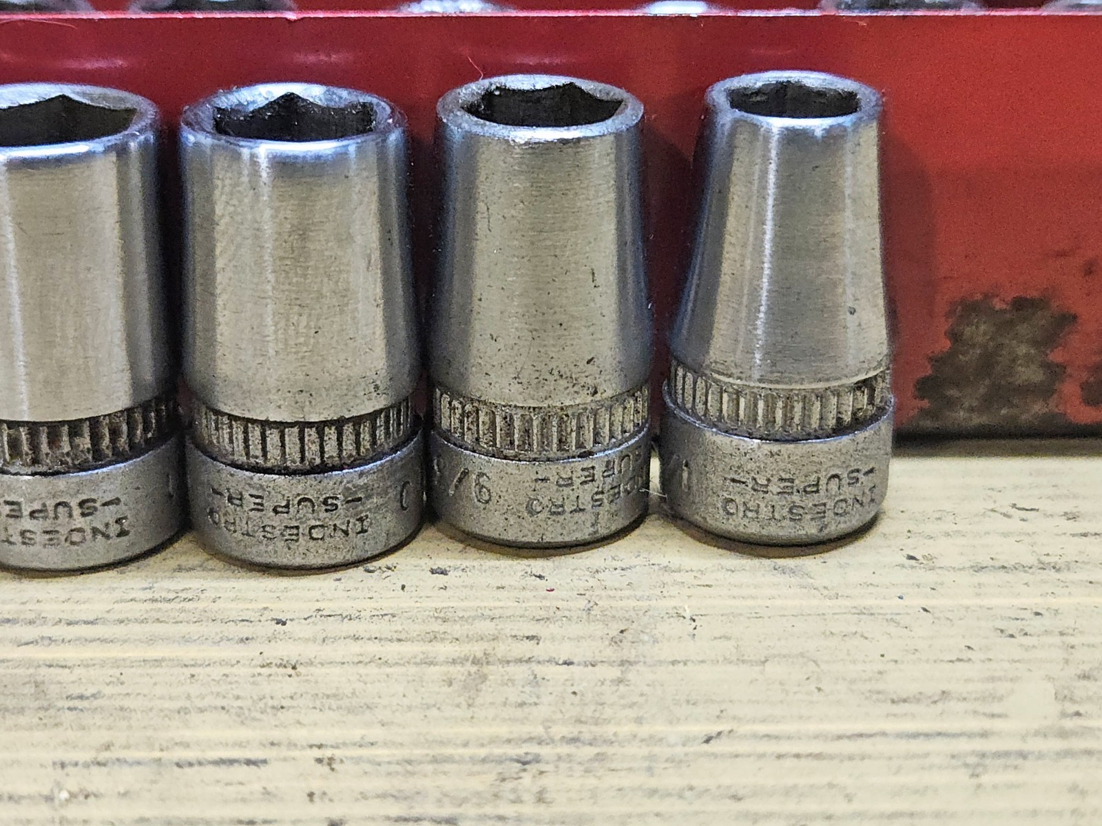 Vintage Indestro No. 7600 1/4” Drive Socket Set w/Metal Box Ratchet Bar Sockets