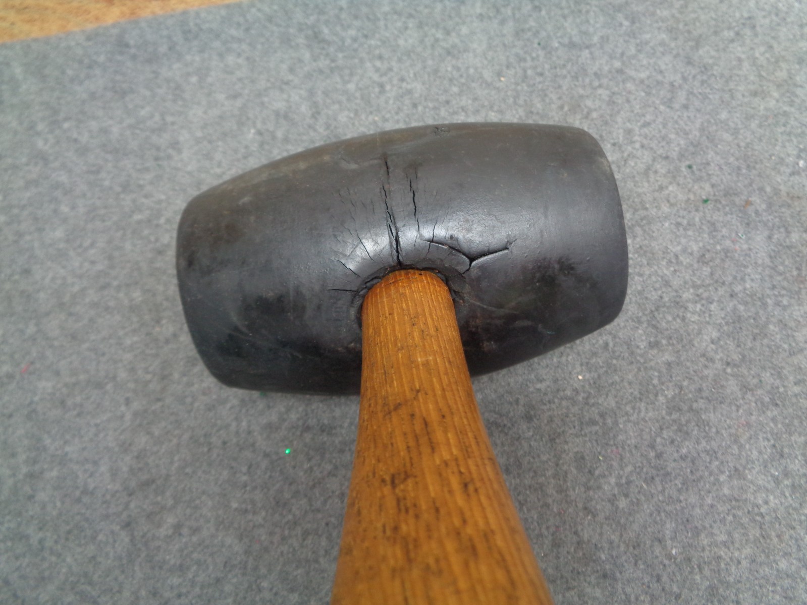 Ken-Tool T32 Rubber Mallet – 17″ Tire Hammer – 2 lb. Head