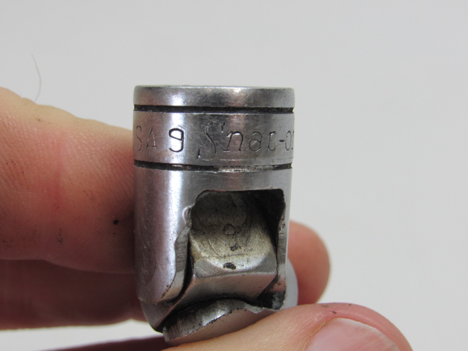 Snap-on Tools FU8A 3/8″ Drive Universal Swivel Joint Socket Adapter USA
