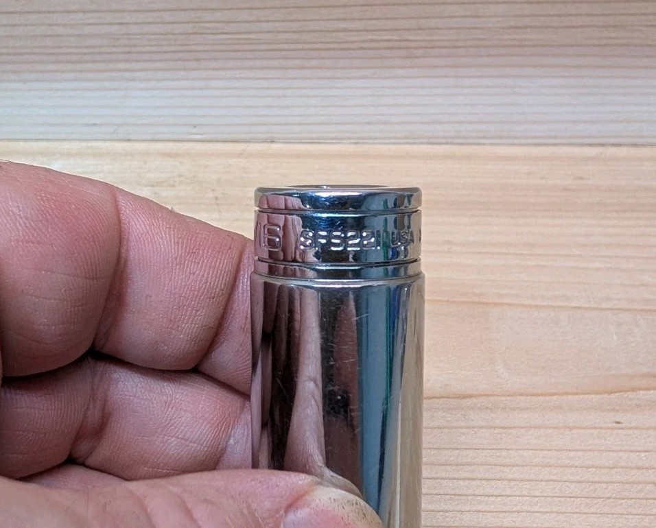 Snap-On SFS221 3/8″ Drive 11/16″ 6 Point Deep Socket Chrome Clean