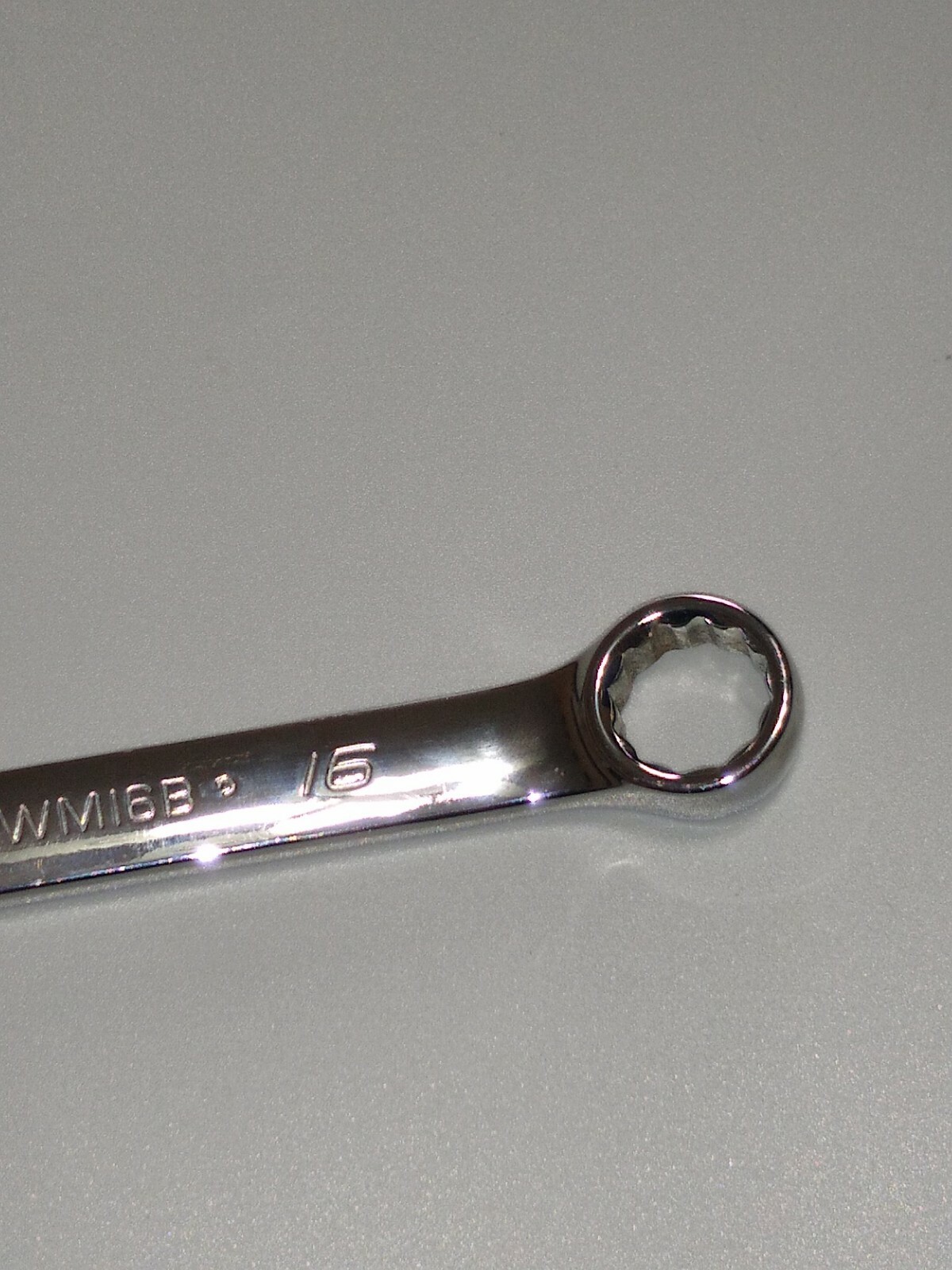 Blue Point BLPCWM16B, 16mm Combination Wrench, 9.1″ Long, 12 Pt. *GLOSS FINISH*