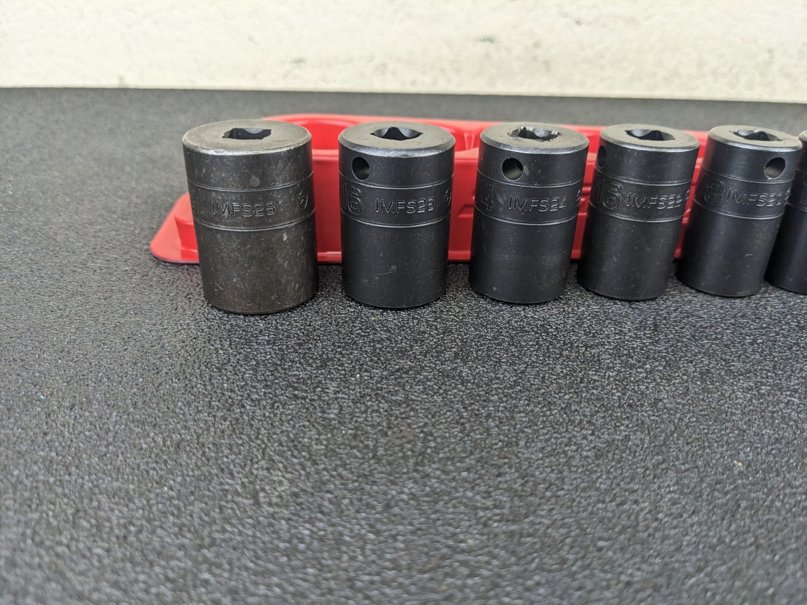 #bo717 Snap-on 210IMFSYA 5/16″-7/8″ 3/8″ Drive 6pt Semi-Deep Impact Socket Set