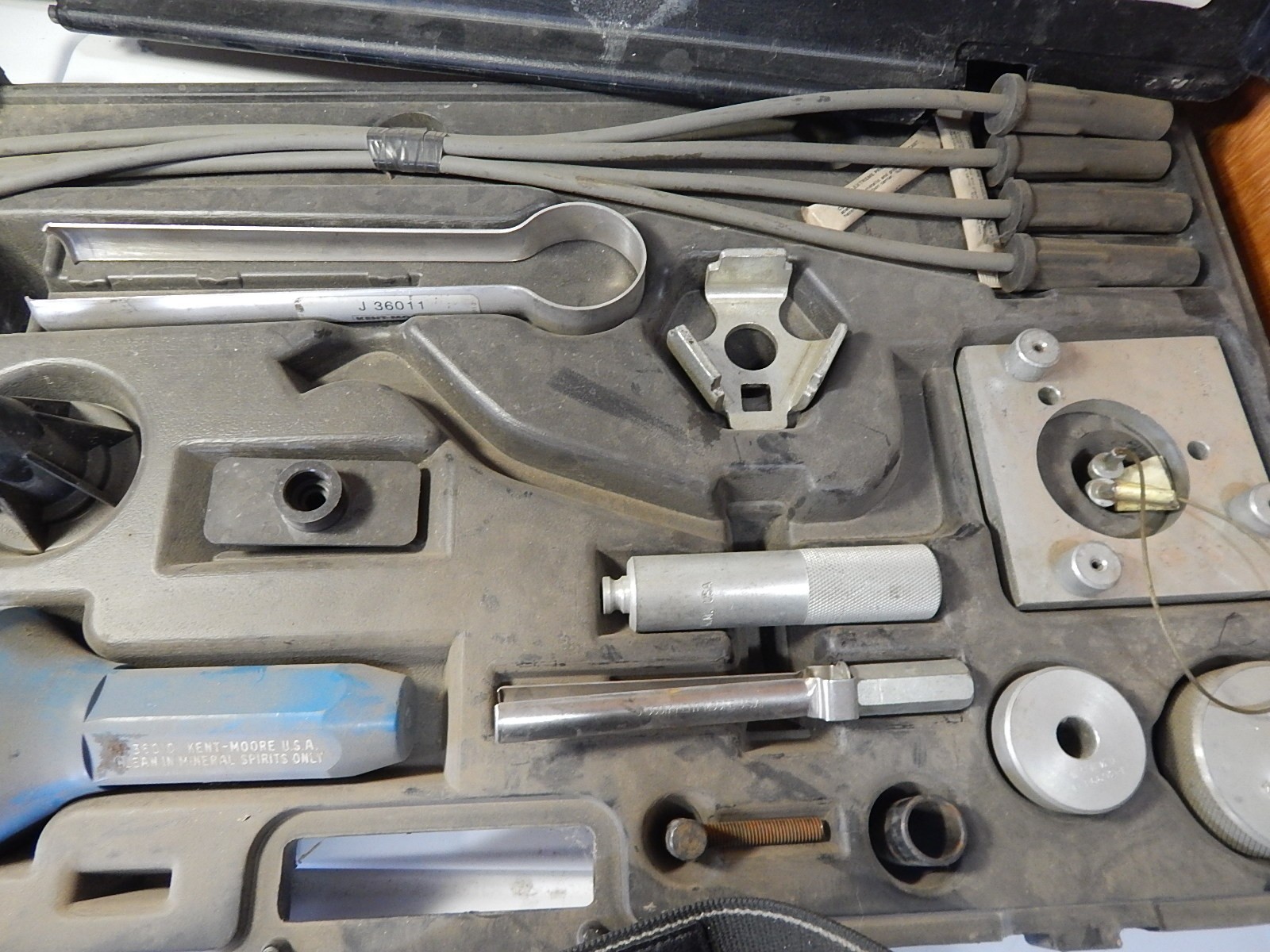J-36999-2 Kent-Moore QUAD 4 DOHC Engine Service Tool Set Service Kit Valves Seal