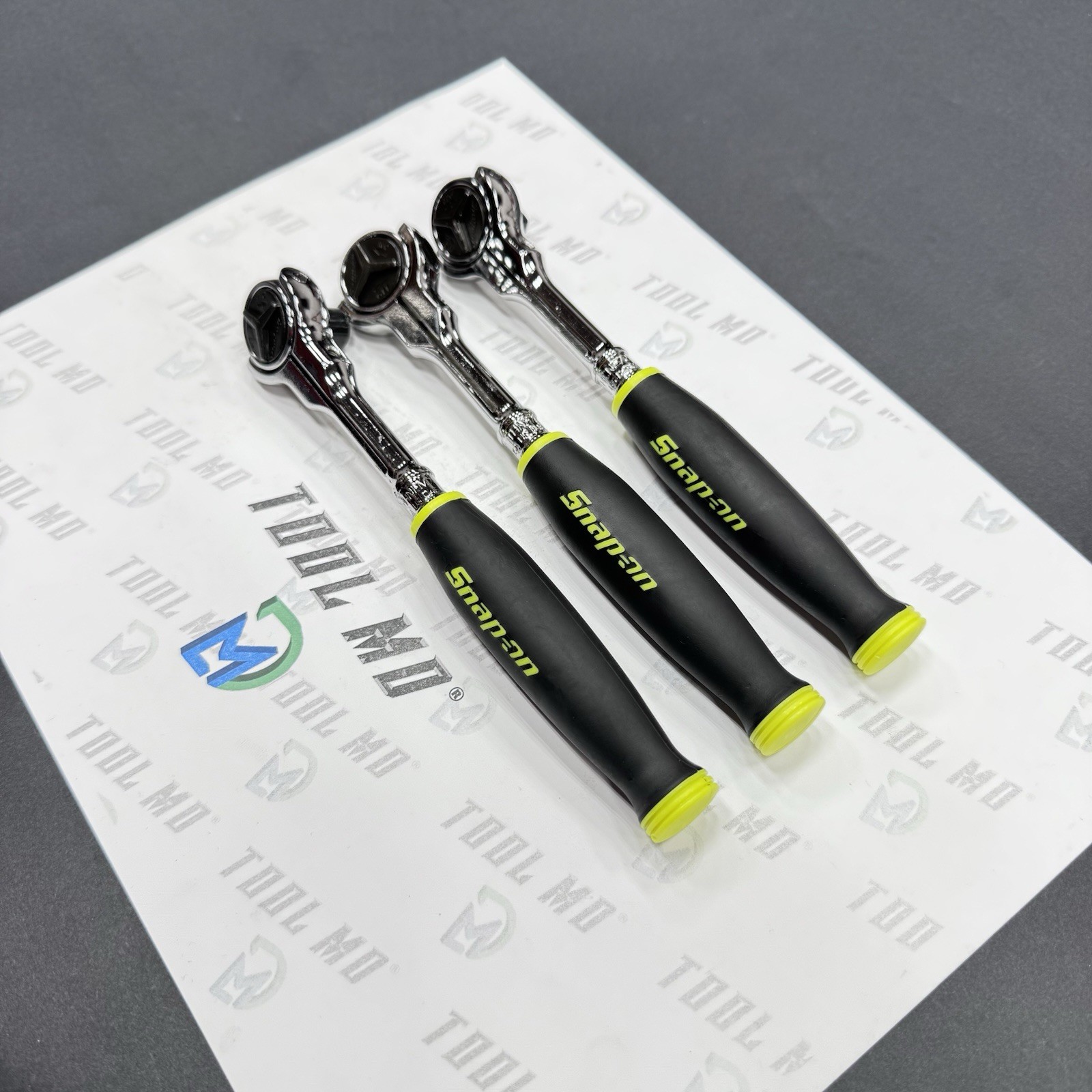Snap-on Tools HI VIZ 3pc 1/4″ – 3/8 & Bit Drive Swivel Head Ratchet Set FHCNF72