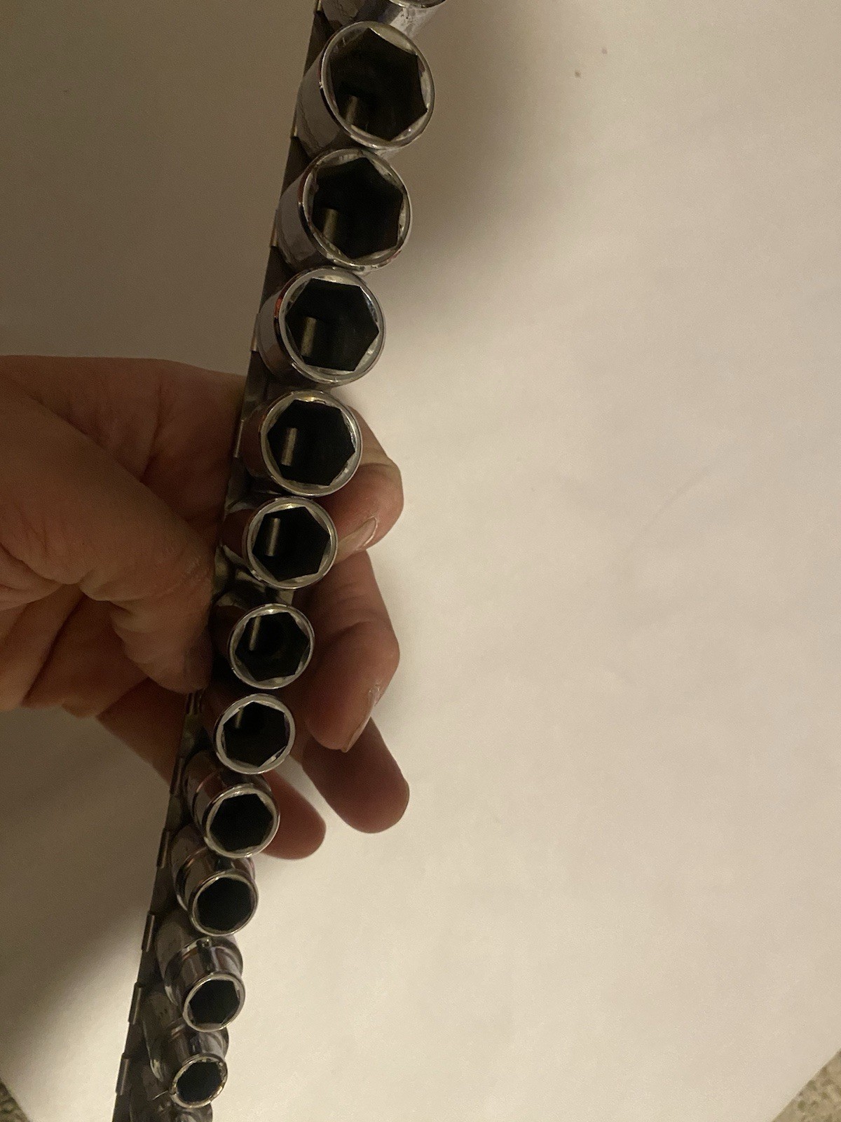 Mac Tools x6 series metric socket set. 14 pieces 6mm to 20mm