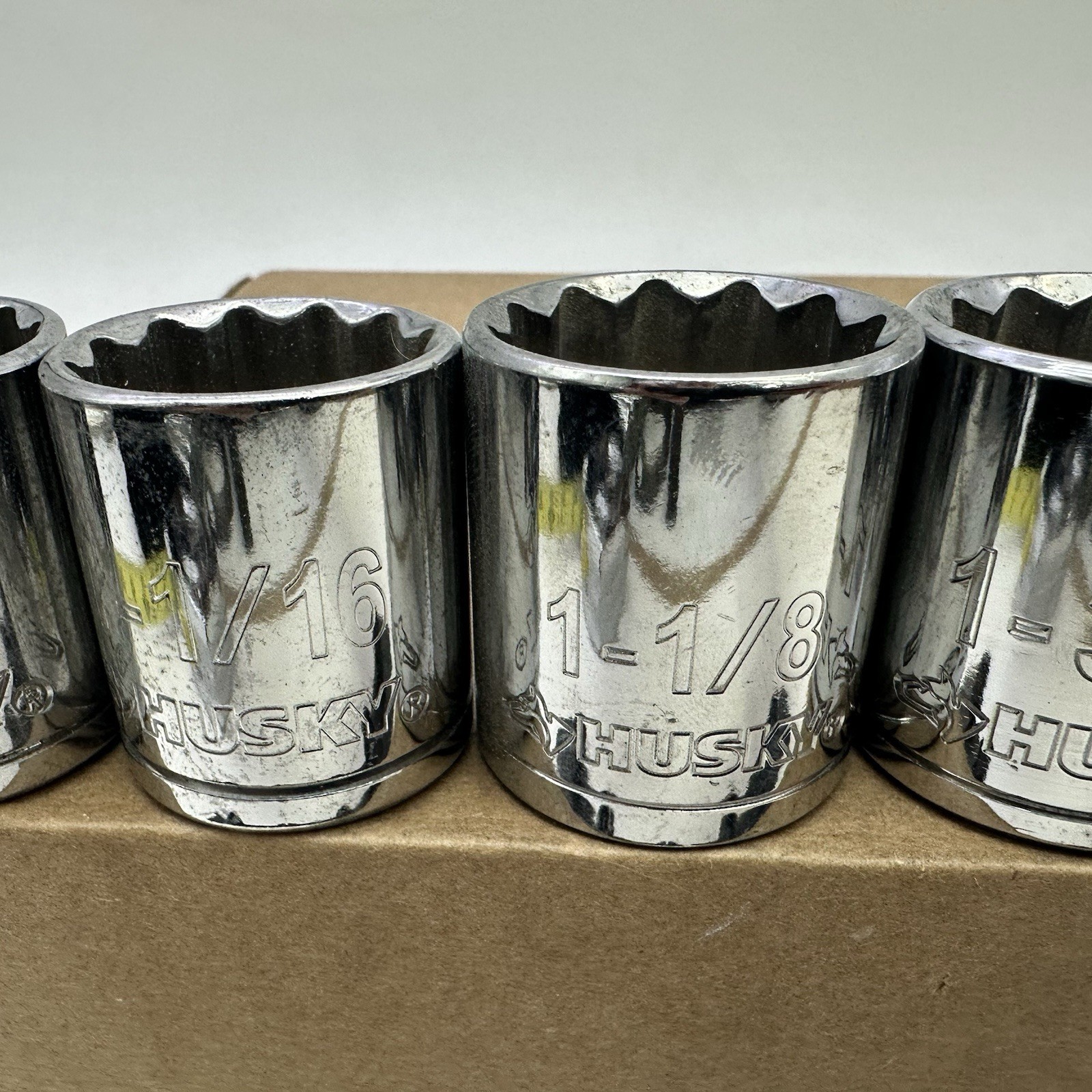 Husky 5 pc 1/2″ Drive 12 Point SAE Socket Set 1″, 1-1/16, 1-1/8, 1-3/16, 1-1/4