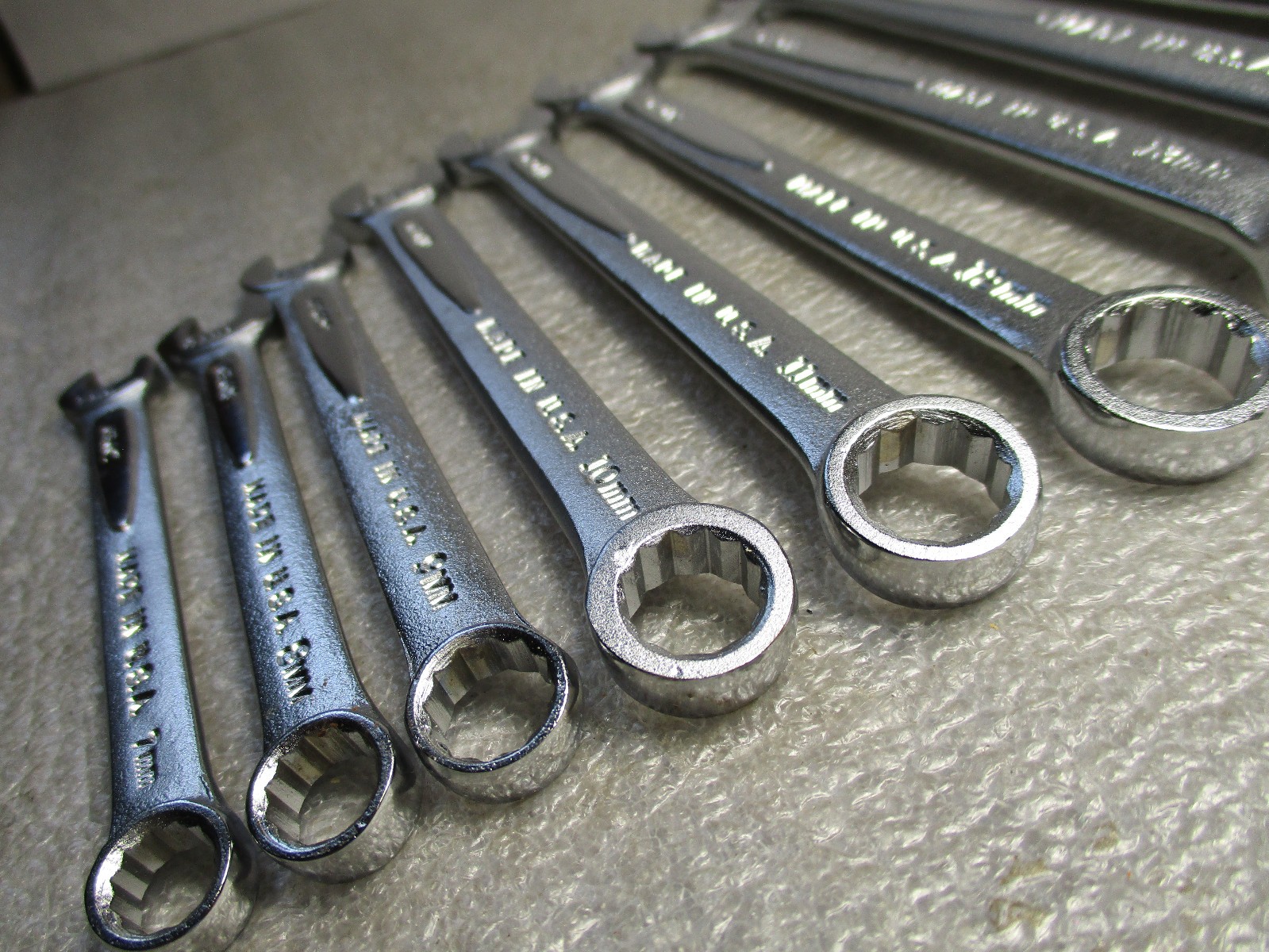 Easco Complete 11 Pc Metric Wrench Set w/Original Yellow Pouch 8-17mm Excellent