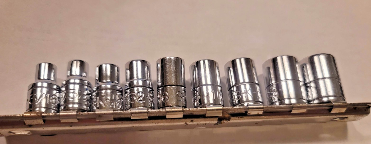 SK Professional Tools 1/4″ SAE Socket 9 Piece Set 6-point with Holder