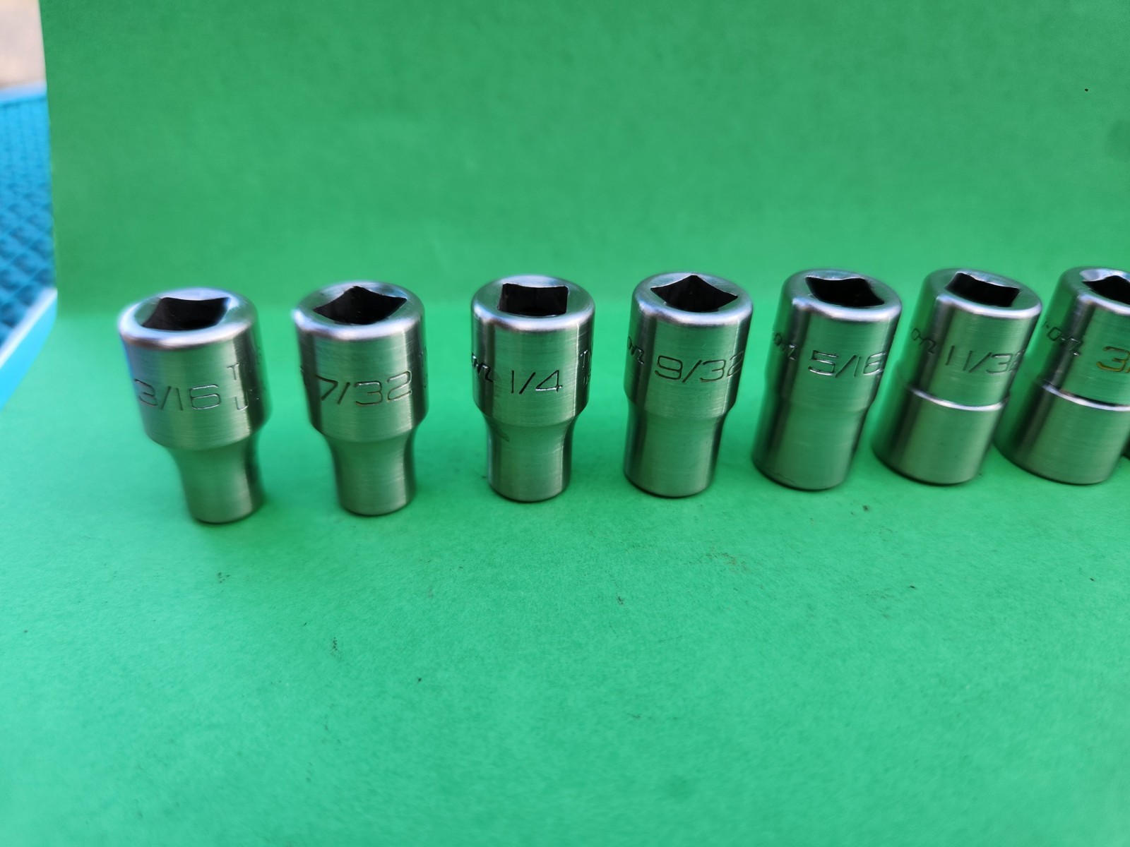 10 Pc. Snap-on 110TMY Socket Set 1/4″ Dr. ~ 6 Pt. 3/16″ – 9/16″ TM6-TM18 F5