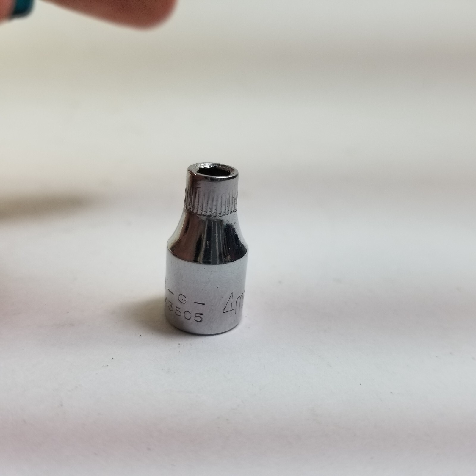 Vintage Craftsman 1/4″ Drive 4MM 6 Pt Shallow Socket G 43505 Top Knurl USA