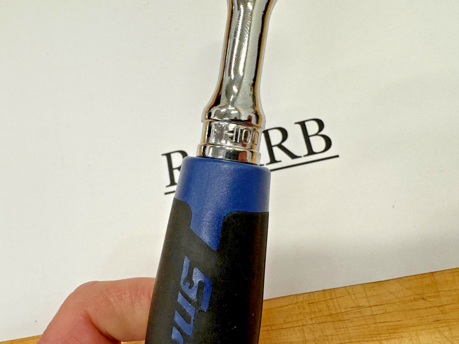 Snap-on Tools NEW 3/8″ Drive 100 FINE Tooth POWER BLUE Soft Grip Ratchet FH100MB