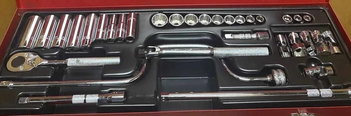 USA Proto 3/8dr 33pc 6&12pt Socket Set Shallow,Deep,Swivel Speeder EUC Metal Box