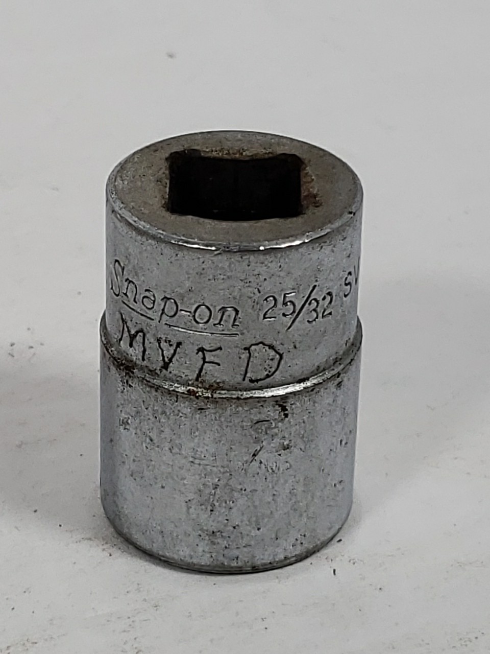 Snap-On Shallow Socket 25/32″ SV251 1/2″ Drive 12 Pt Sold As Pictured Mechanic