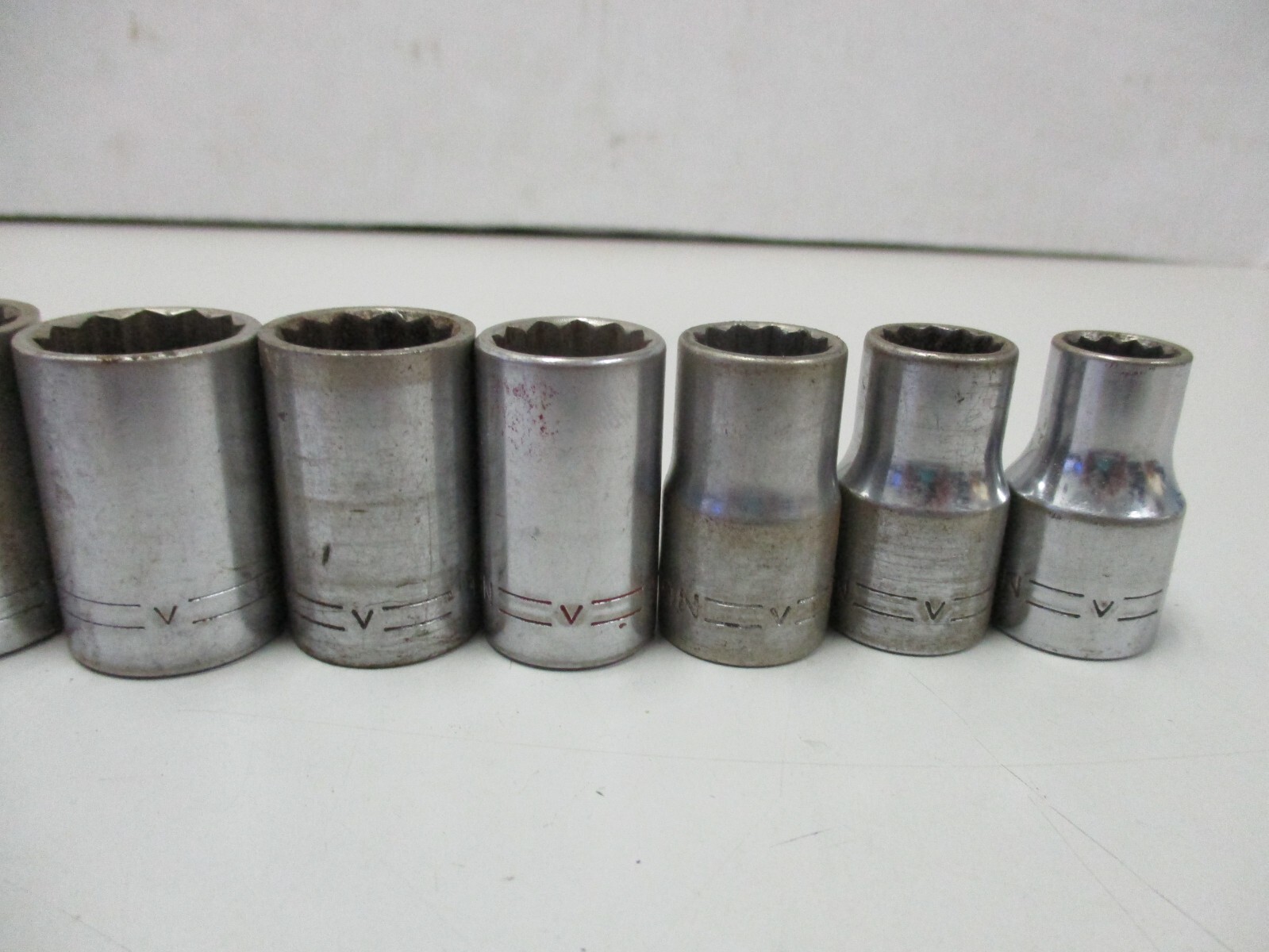 Craftsman 13pc =V= Series 1/2″ Drive 12 Point SAE Socket Set 7/16 to 1-1/4