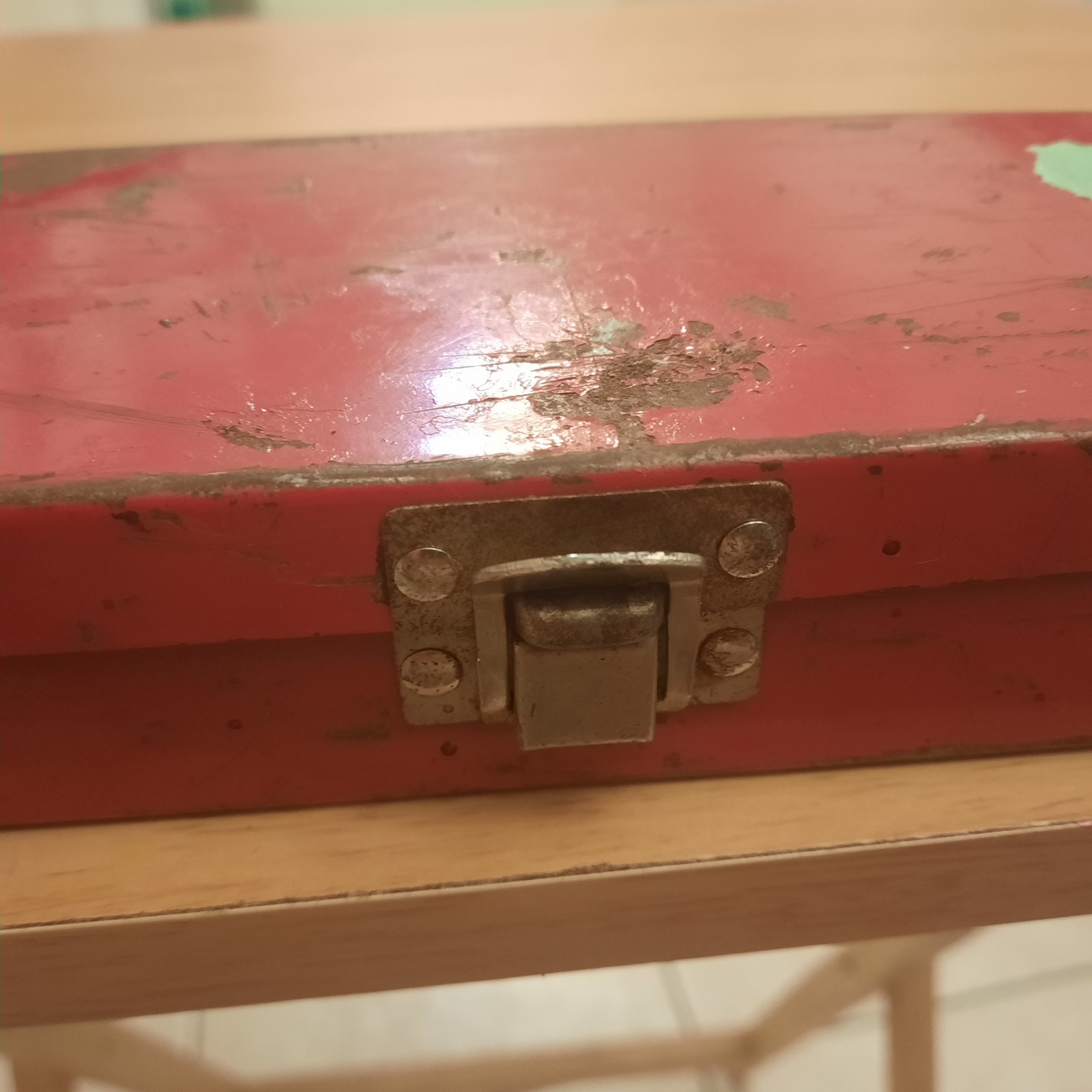 Vintage Husky 32 Pc Socket Set, Flex Ratchet, In Metal Case. All USA SAE/Metric