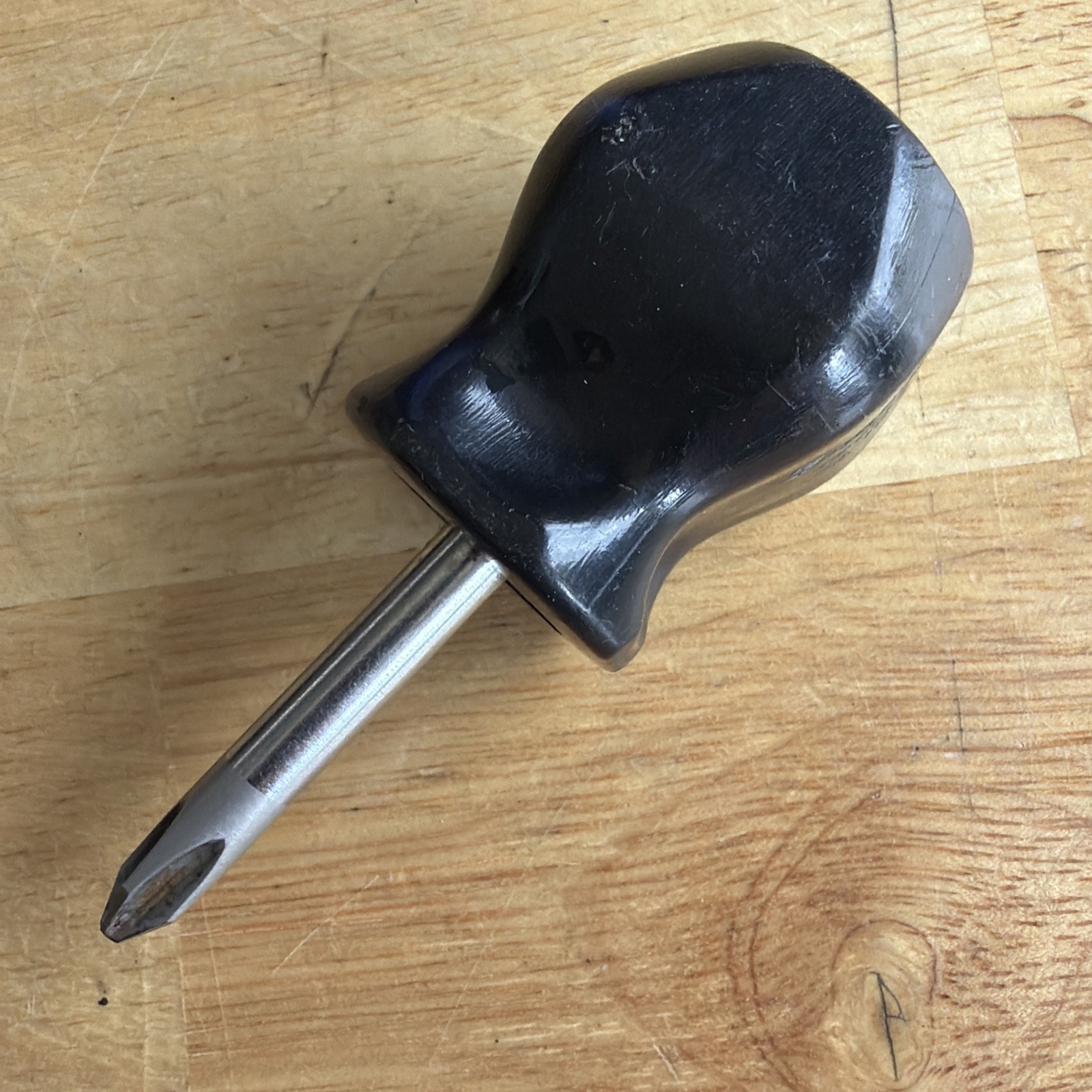 Snap On Tools P2 No. 2 Short Stubby Phillips Screwdriver Black Handle SDDP22 USA